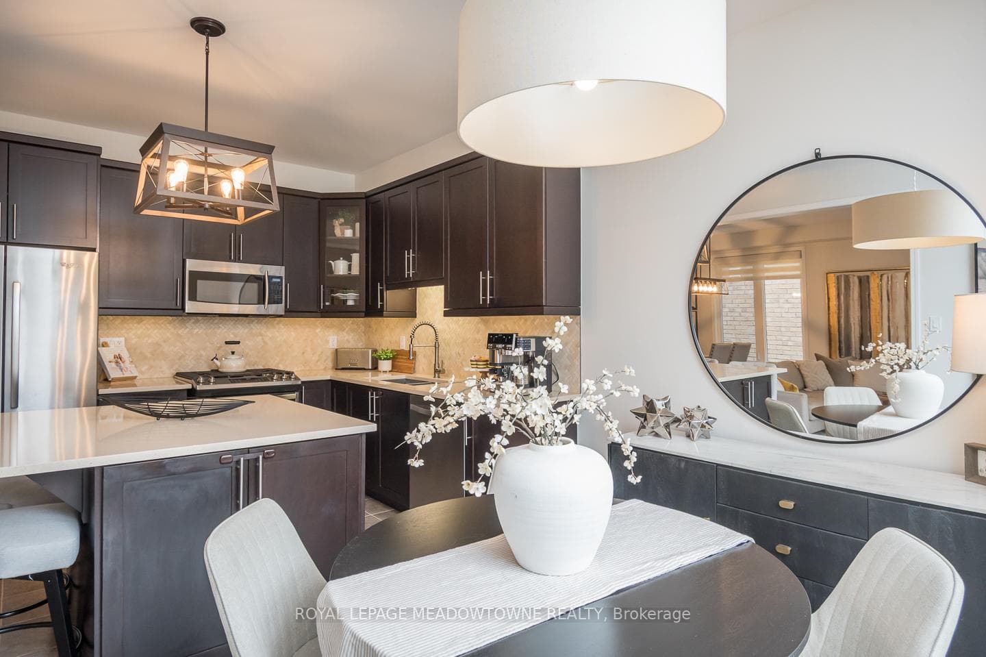 Stone Counters & Gorgeous Backsplash