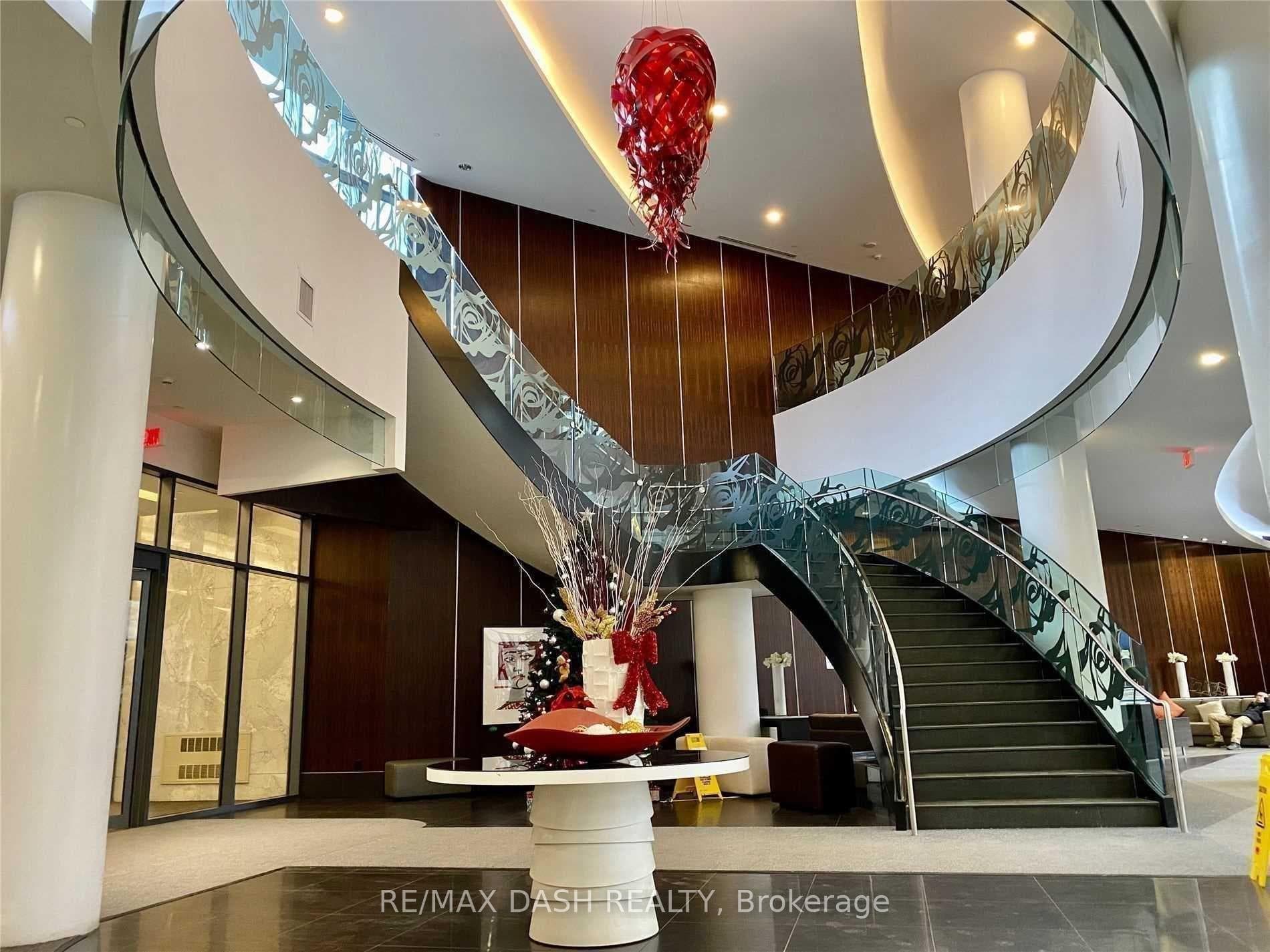 5168 Yonge Street Unit 3306 photo 4