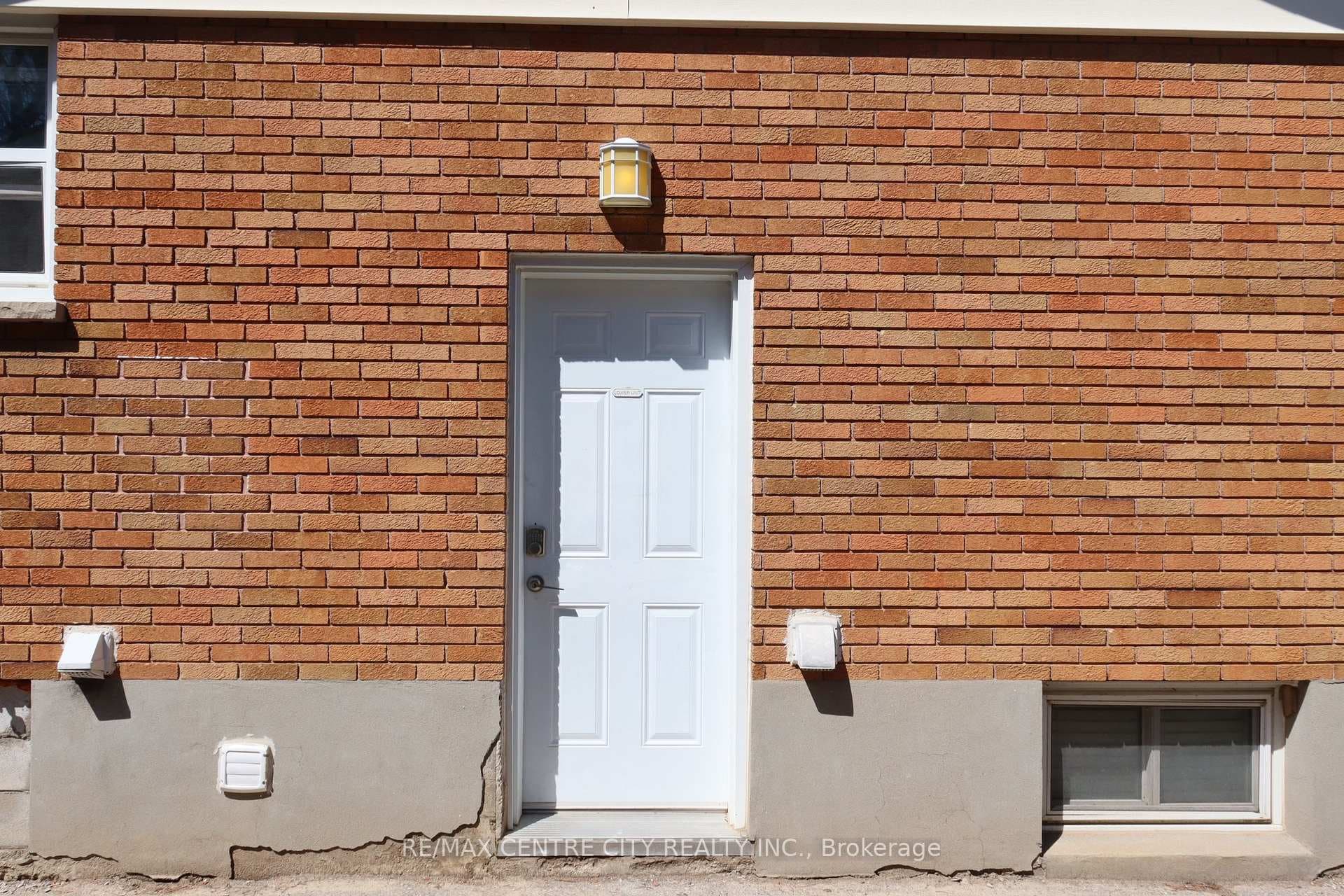 83 Britannia Avenue photo 14