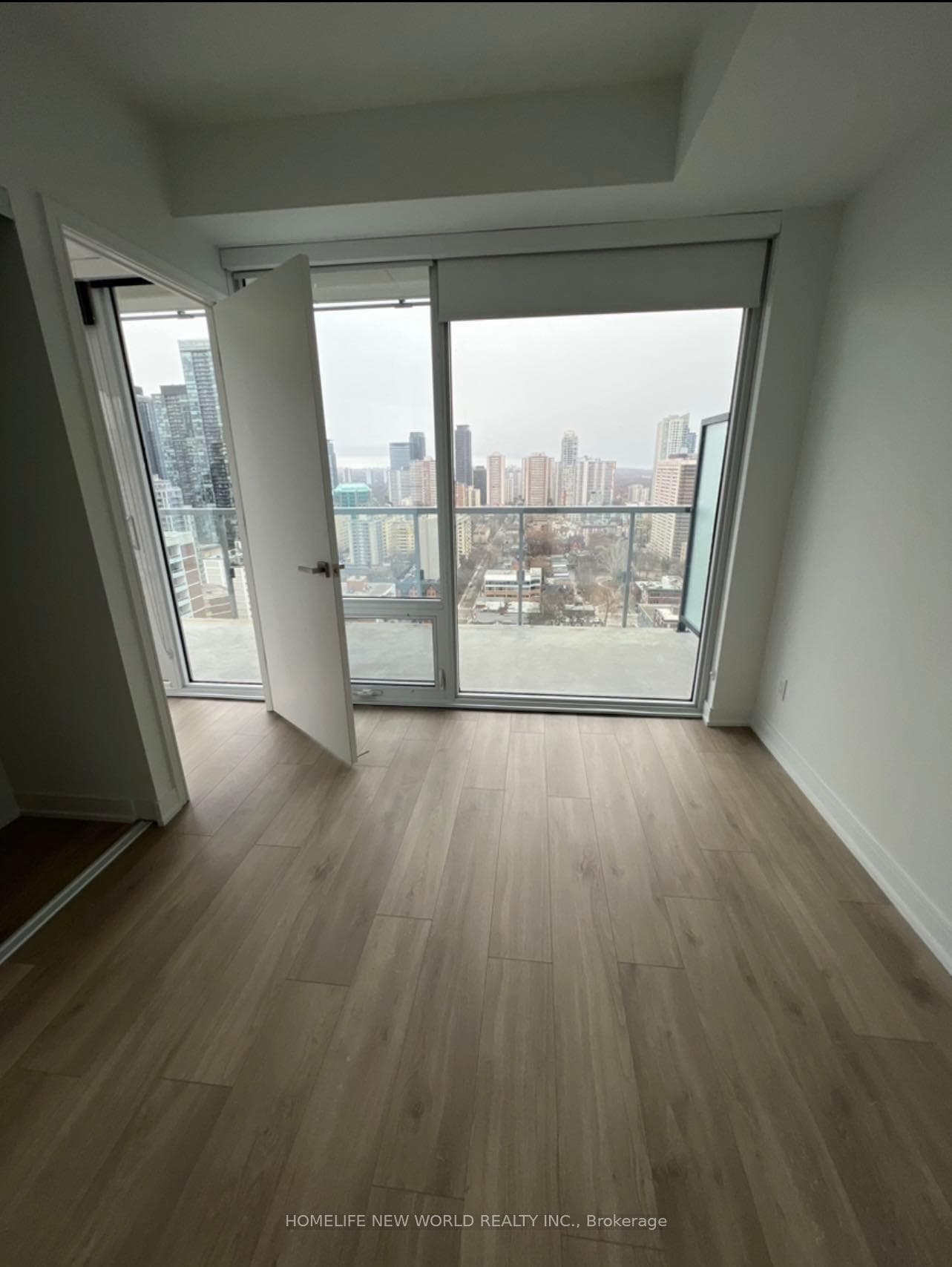 3 Gloucester Street Unit 2702 photo 8
