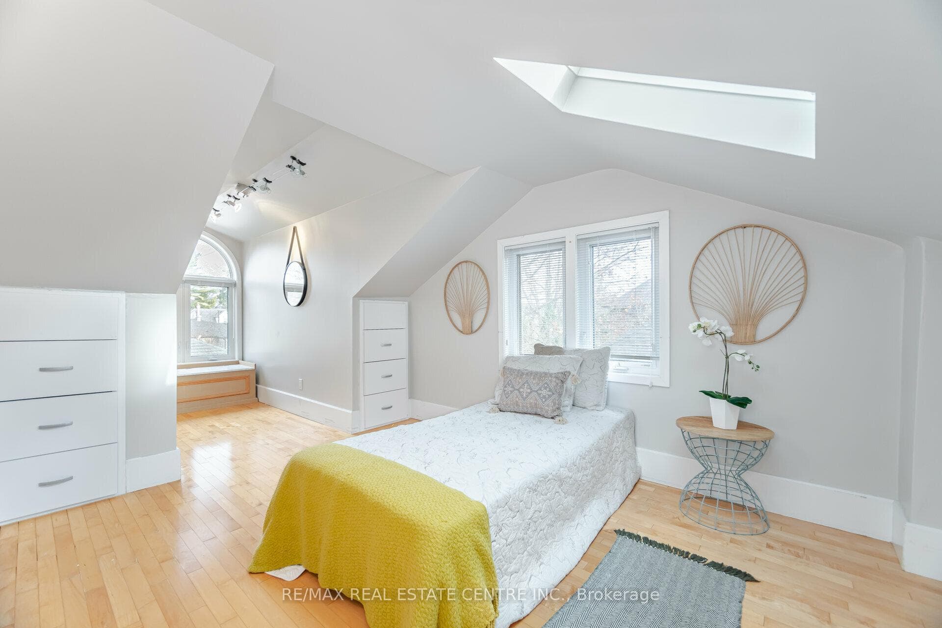 19 Oakwood Avenue photo 32