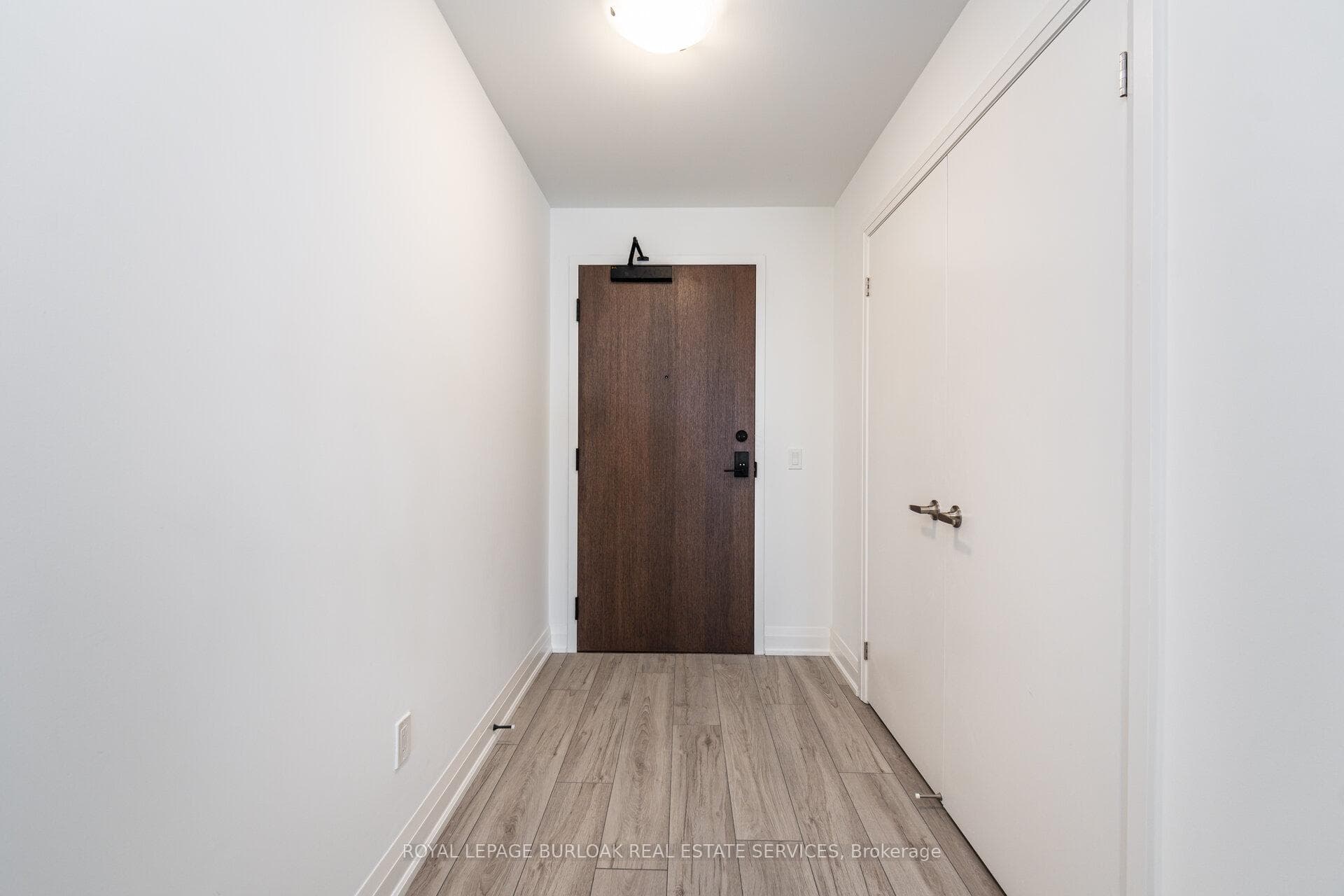 1035 Southdown Road Unit 1401 photo 4