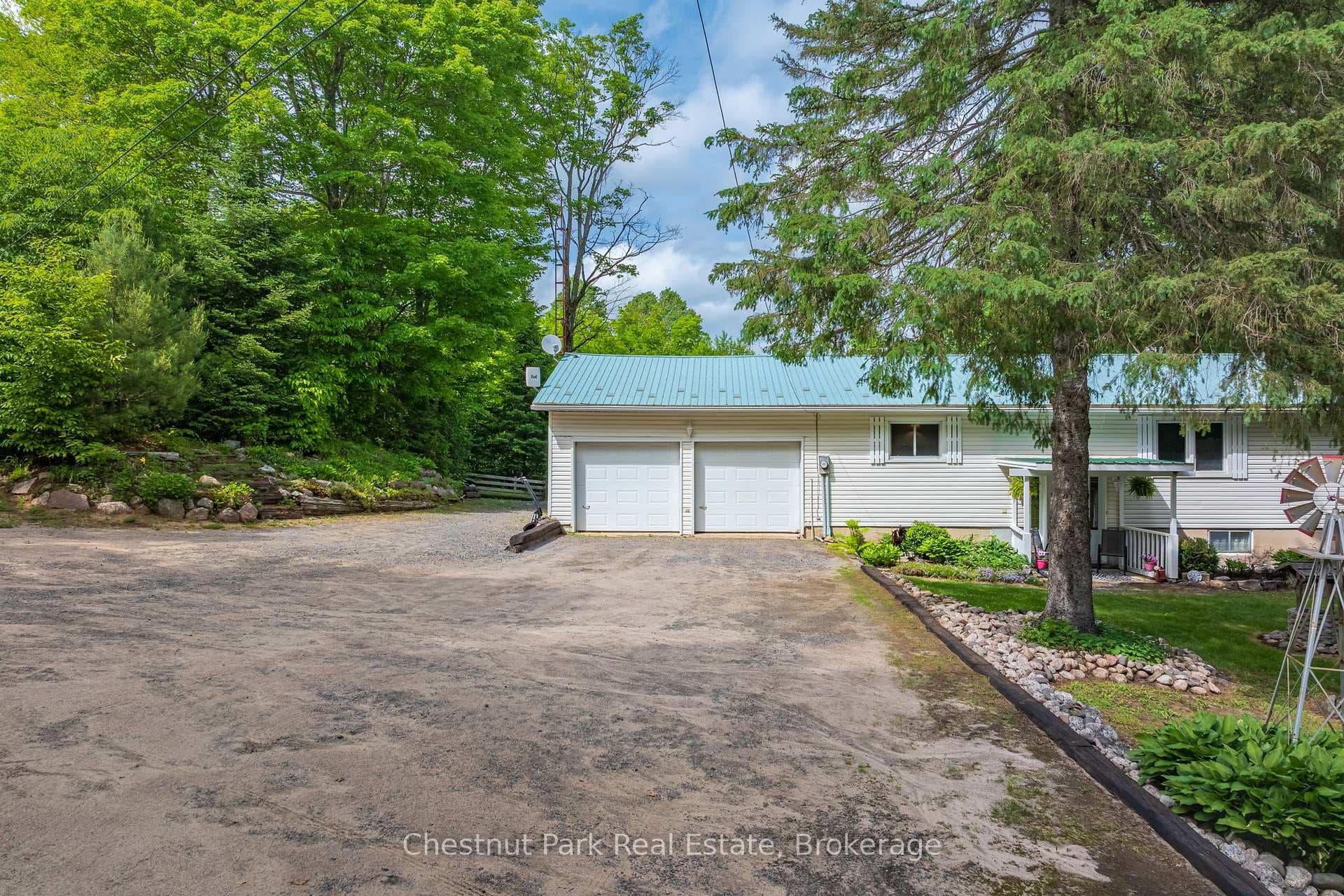 379 Gables Road photo 46