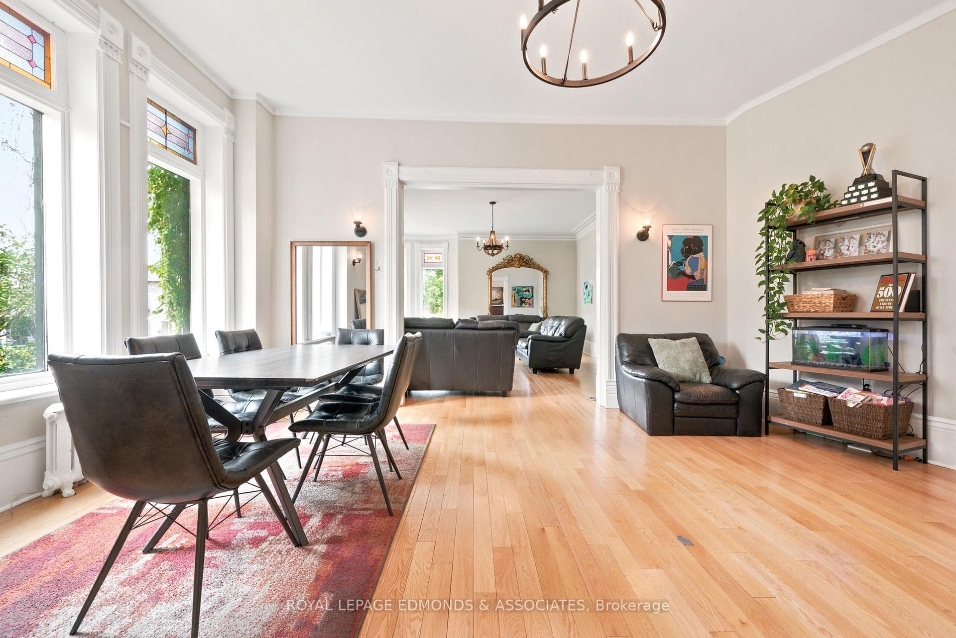 188 Esther Street photo 16