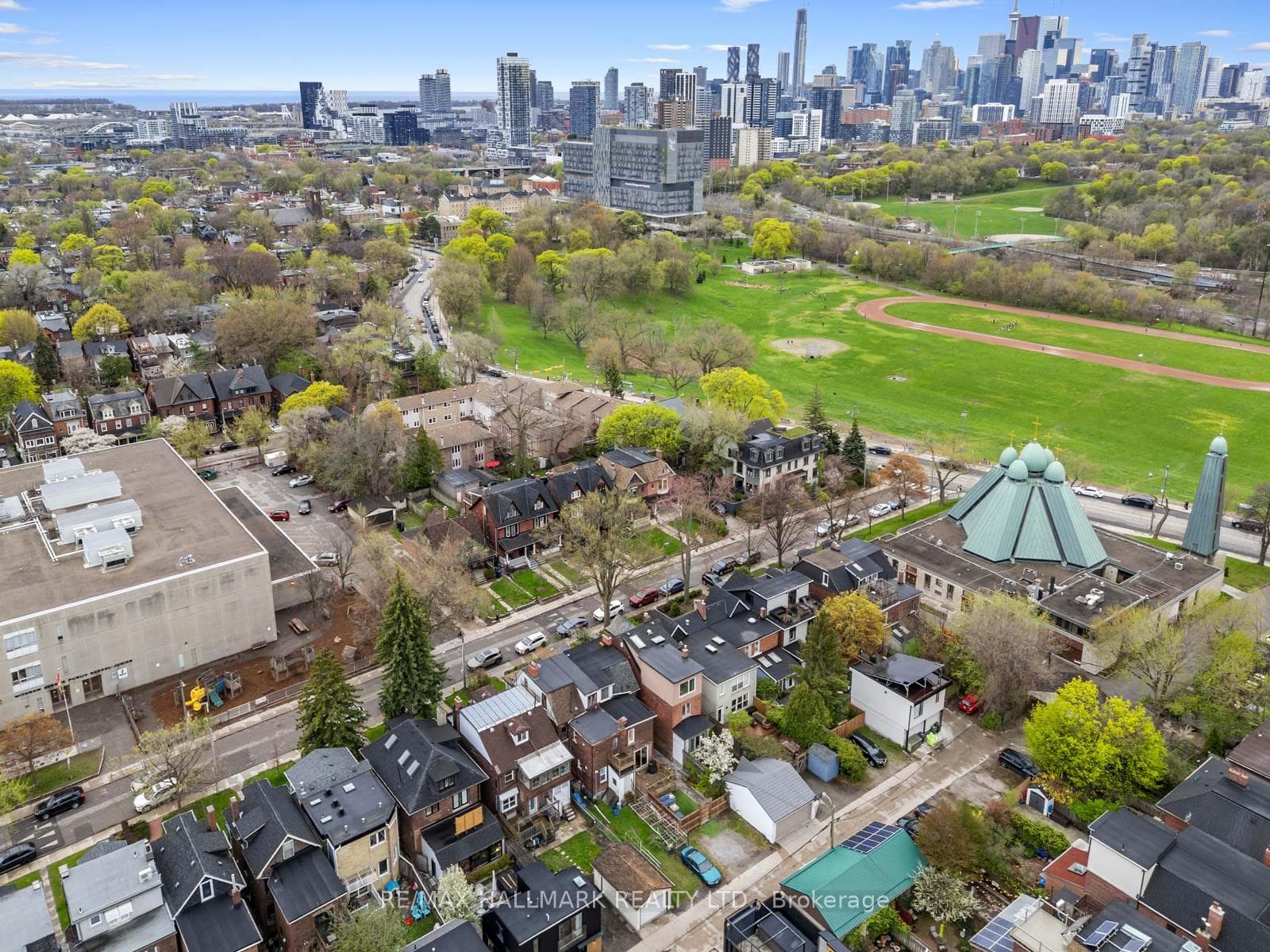 16 Bain Avenue photo 48