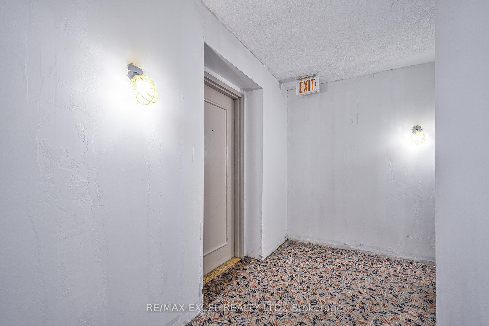 1470 Midland Avenue Unit 409 photo 8
