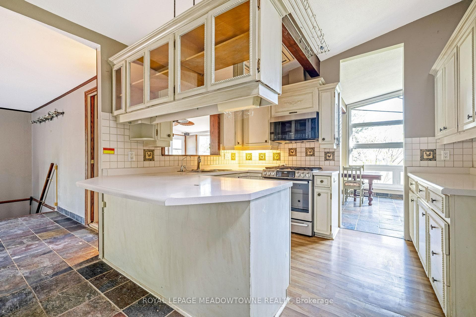 8988 Halton Erin Townline photo 12
