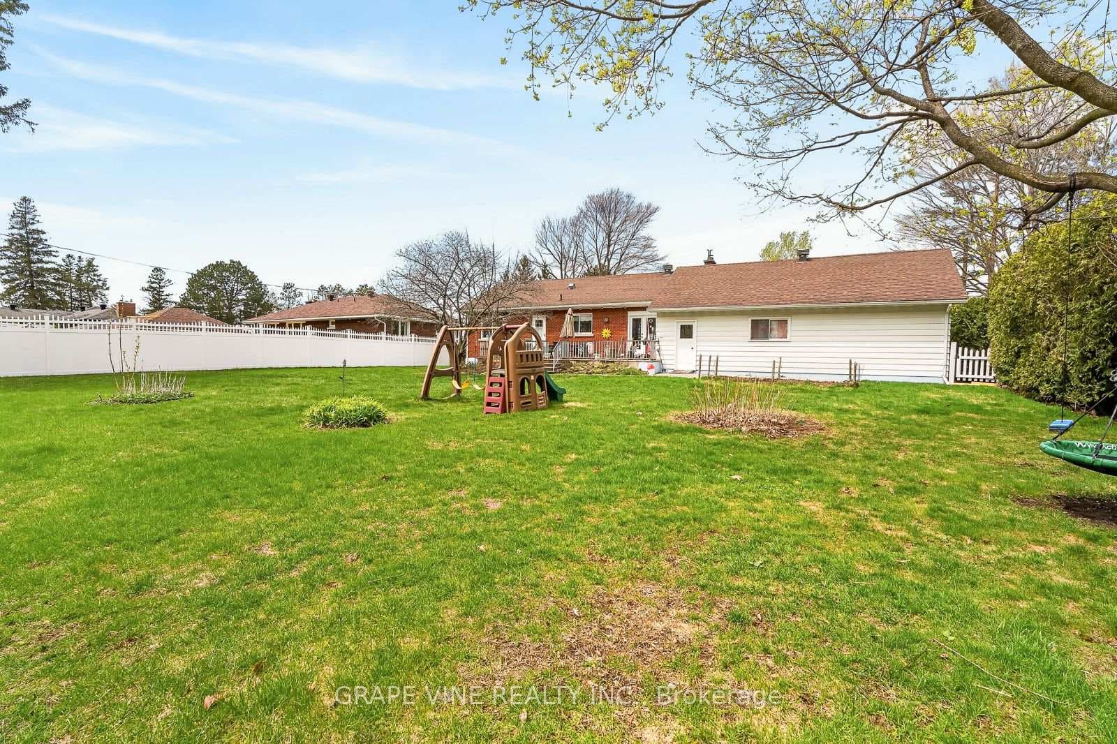 46 Macfarlane Road photo 32