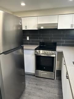 1480 Freeport Drive photo 2