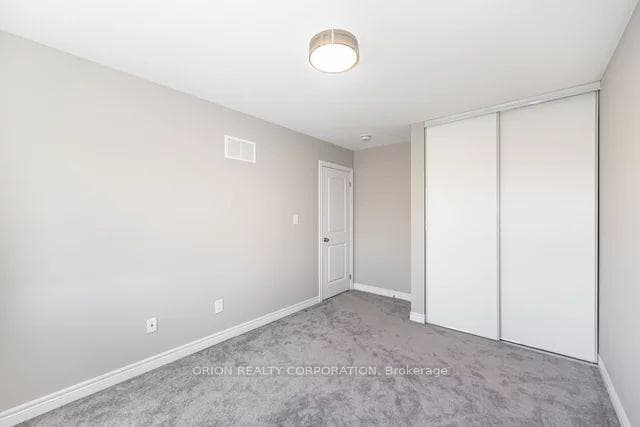 53 Clifford Crescent photo 26