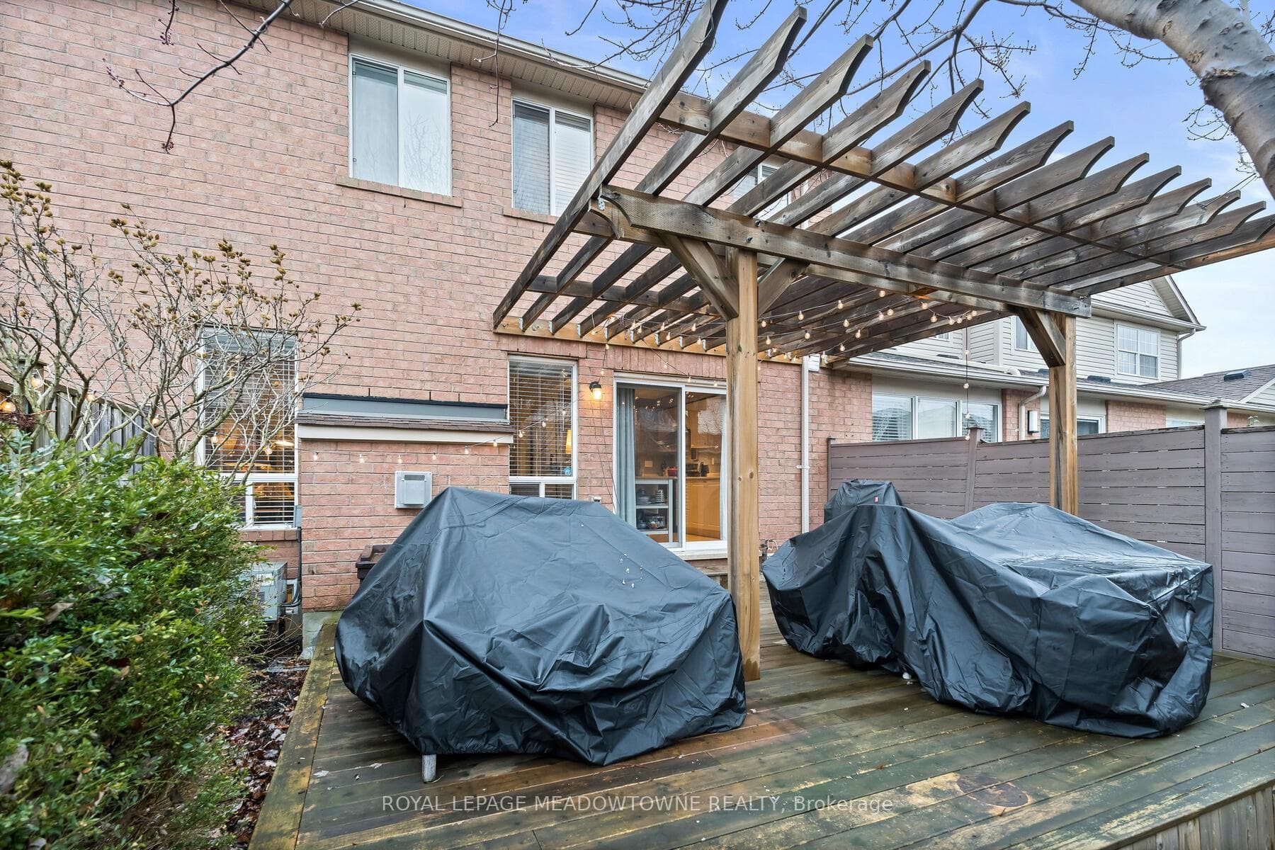 Additional outdoor space for entertaining.