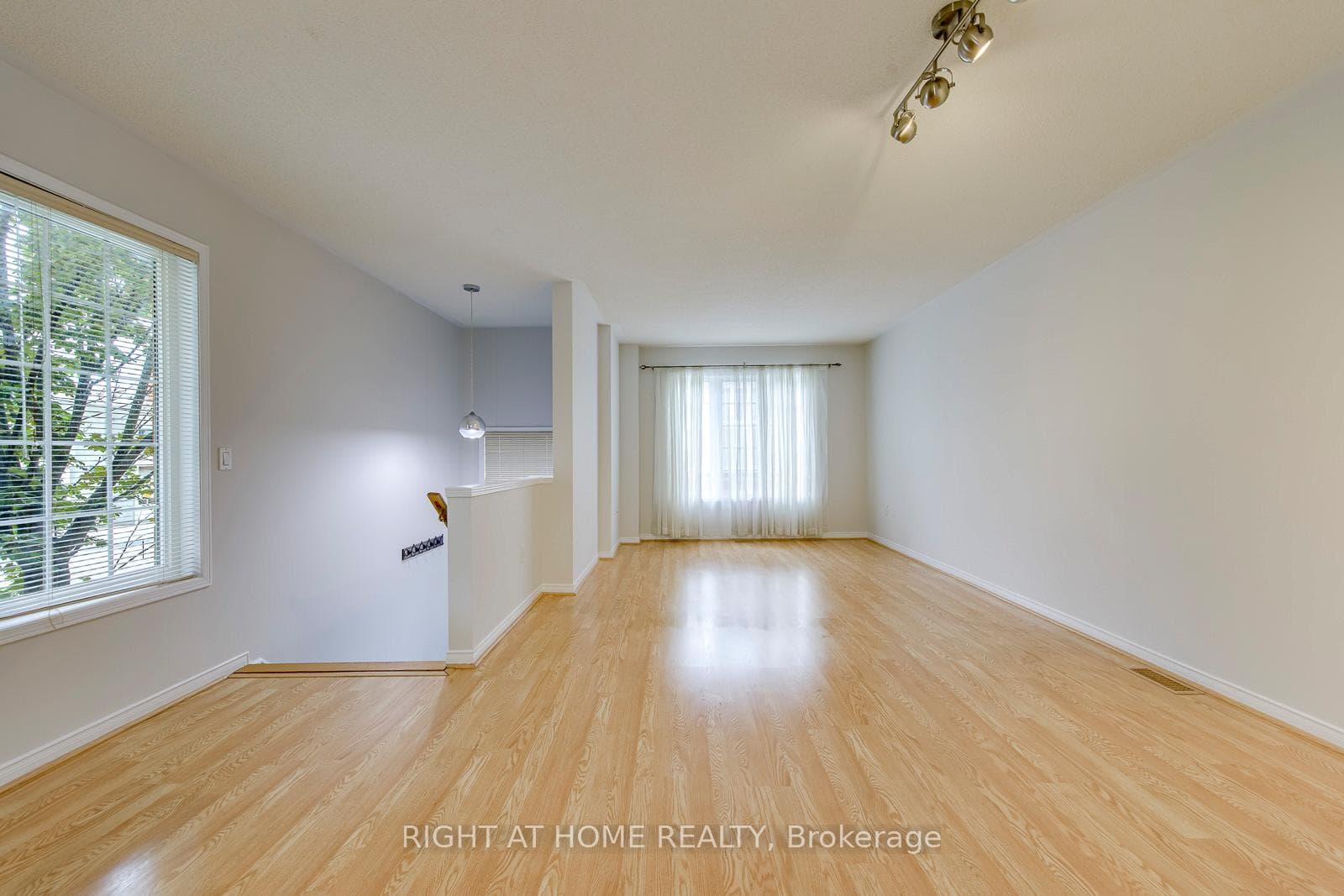 38 Fairview Road Unit 38 photo 9