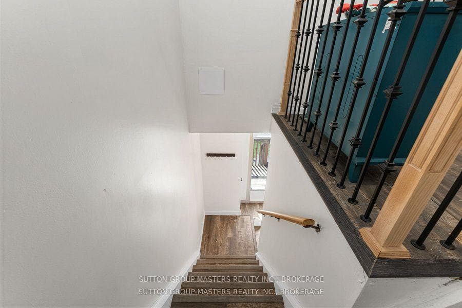19 MacPherson Avenue Unit 28 photo 27