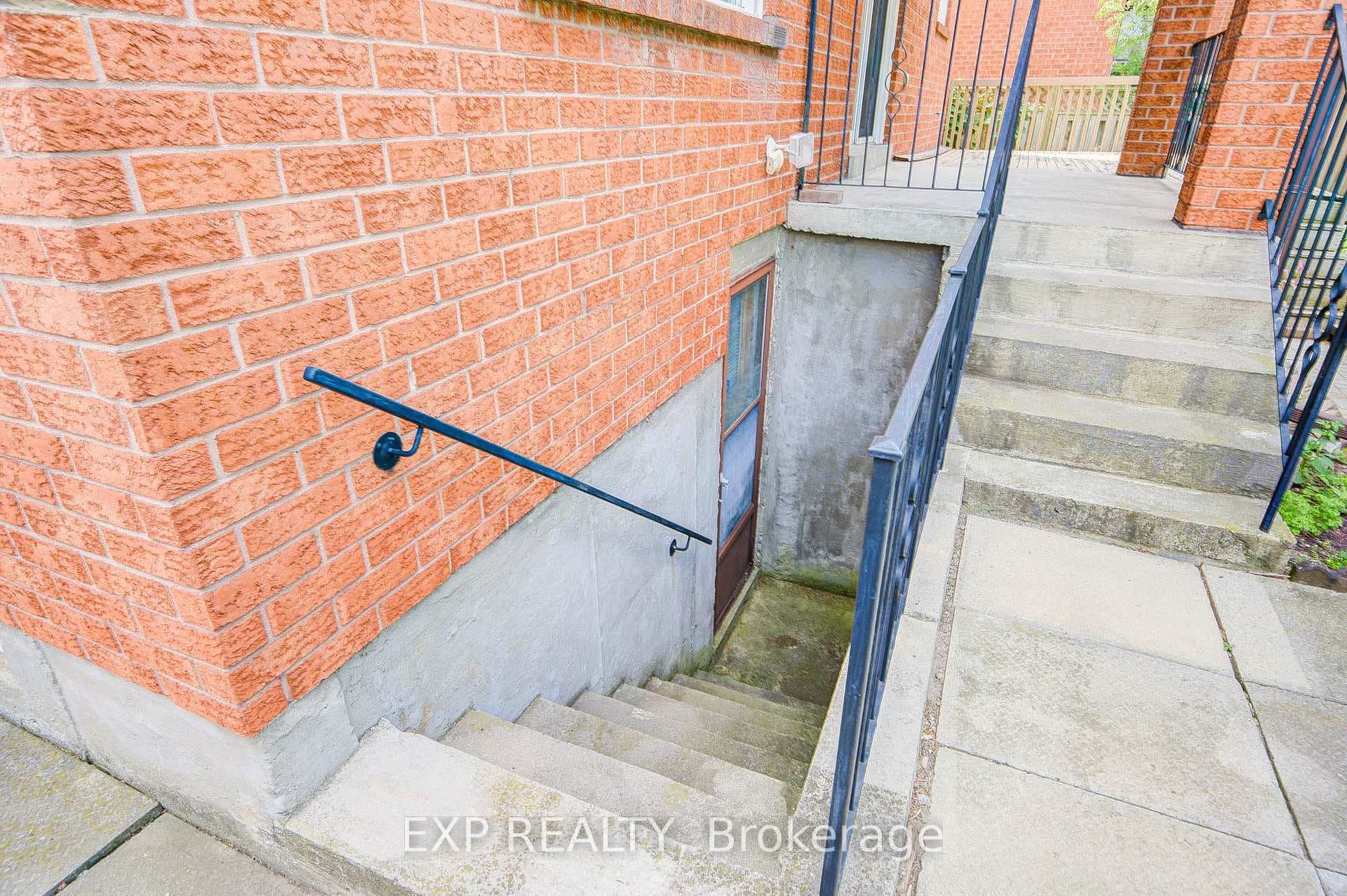 46 Eden Avenue photo 34