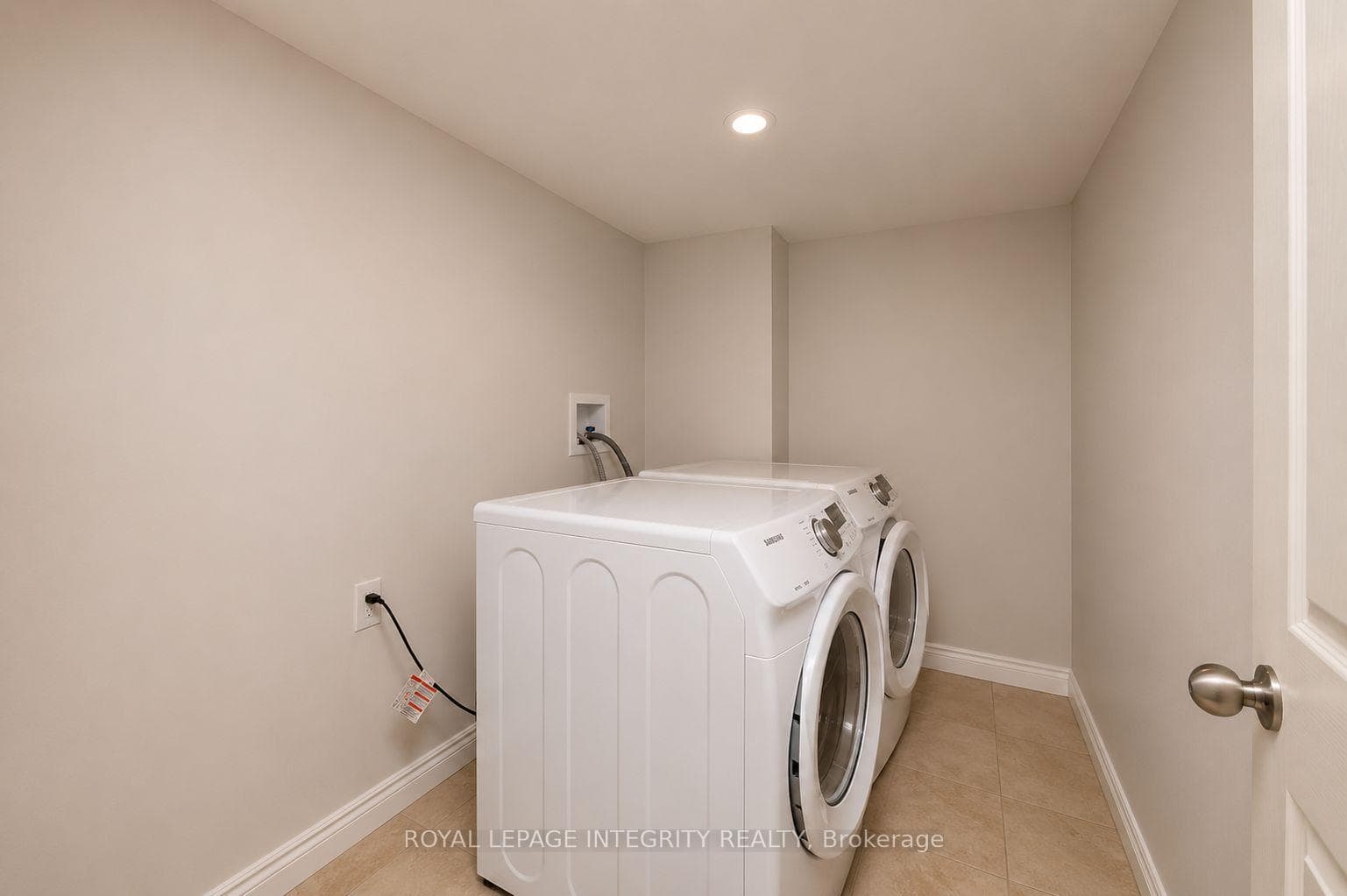 707 Samantha Eastop Avenue photo 27