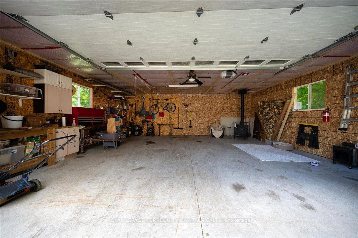 1192 St. Vincent Street photo 41