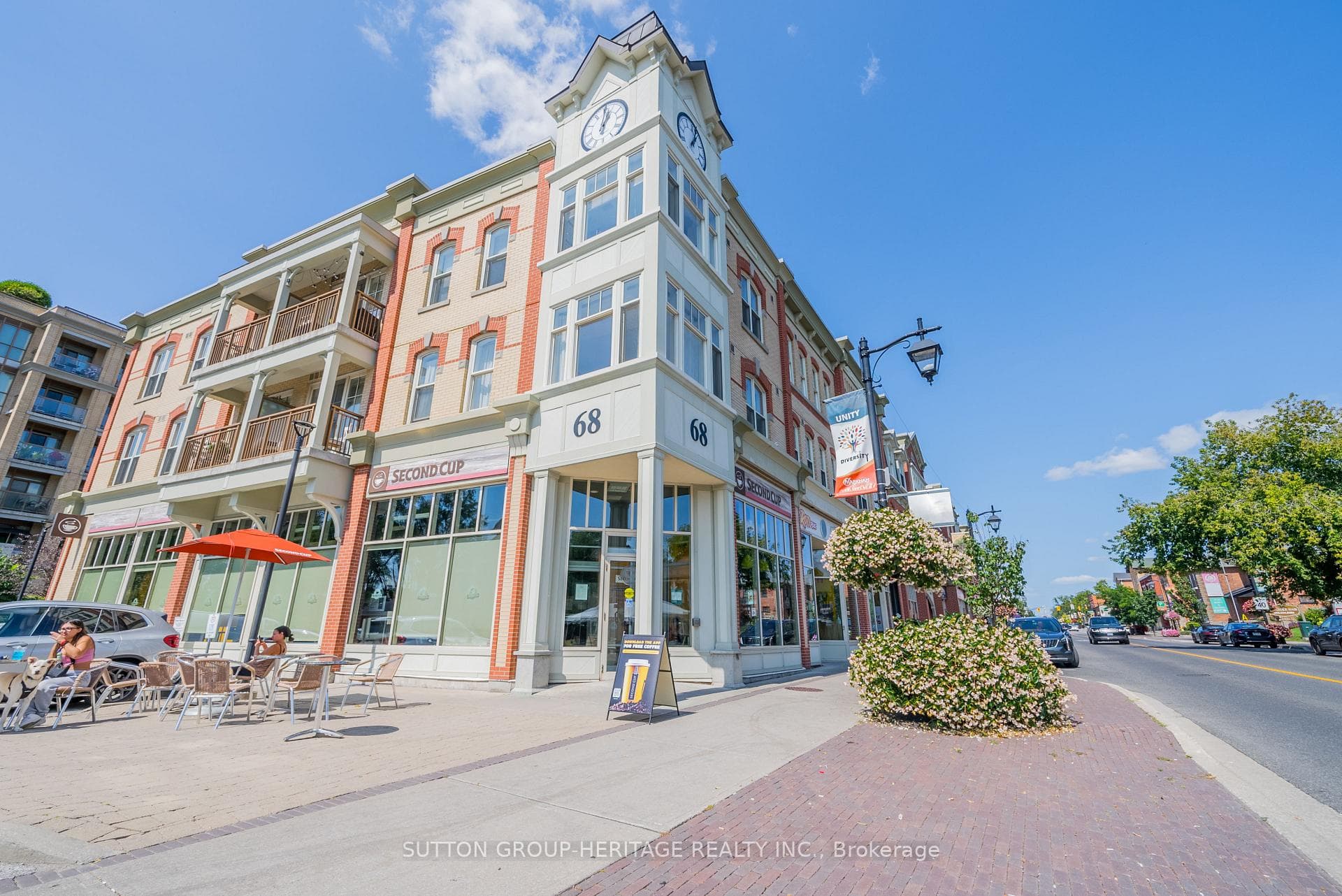 Main St