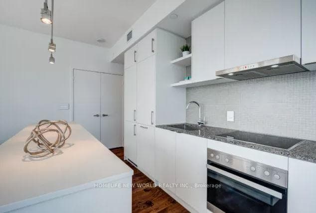 100 Harbour Street Unit 5707 photo 6