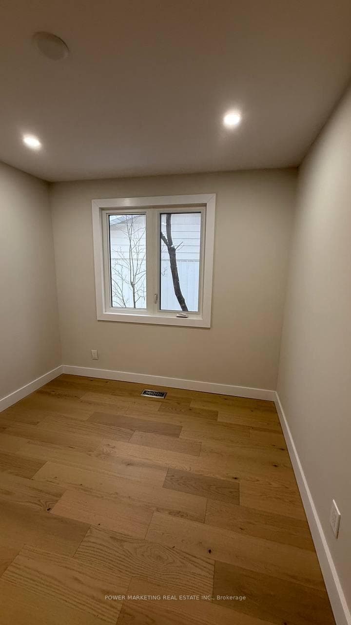 1052 CADBORO Road Unit A photo 11
