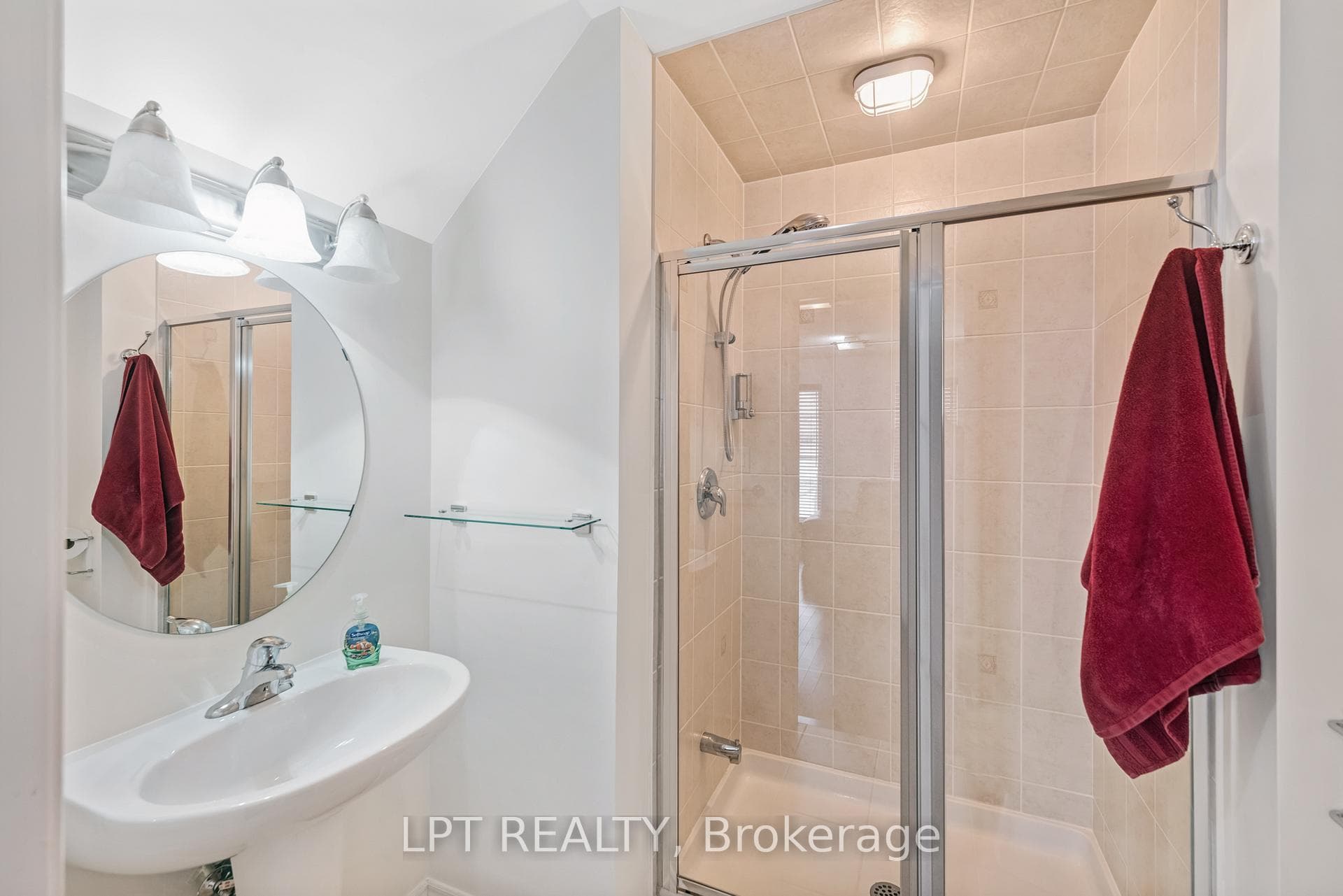19 Earnshaw Drive photo 14