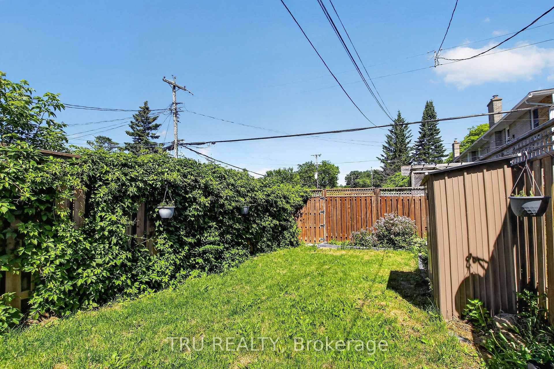 1253 Emperor Avenue photo 28