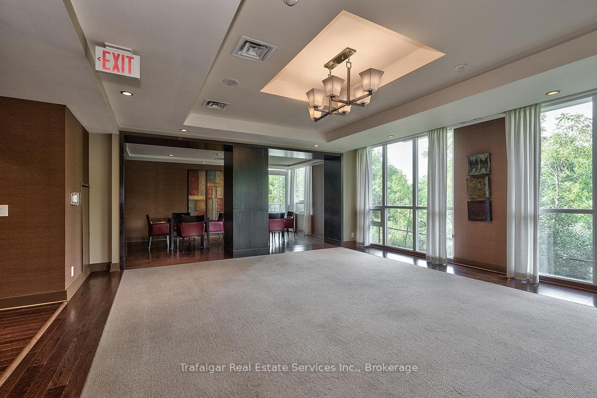 1055 Southdown Road Unit 512 photo 12