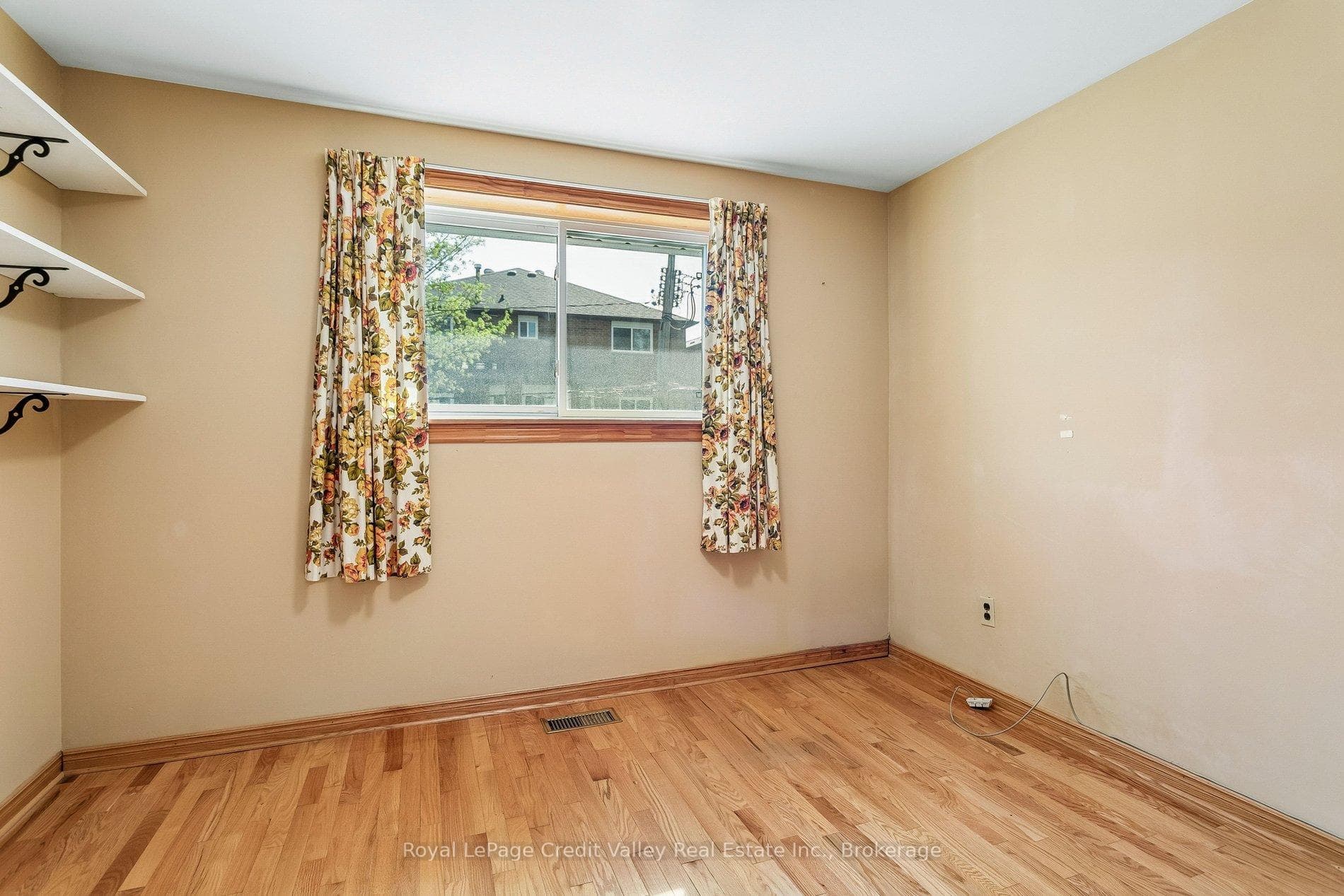 27 Grange Drive photo 17