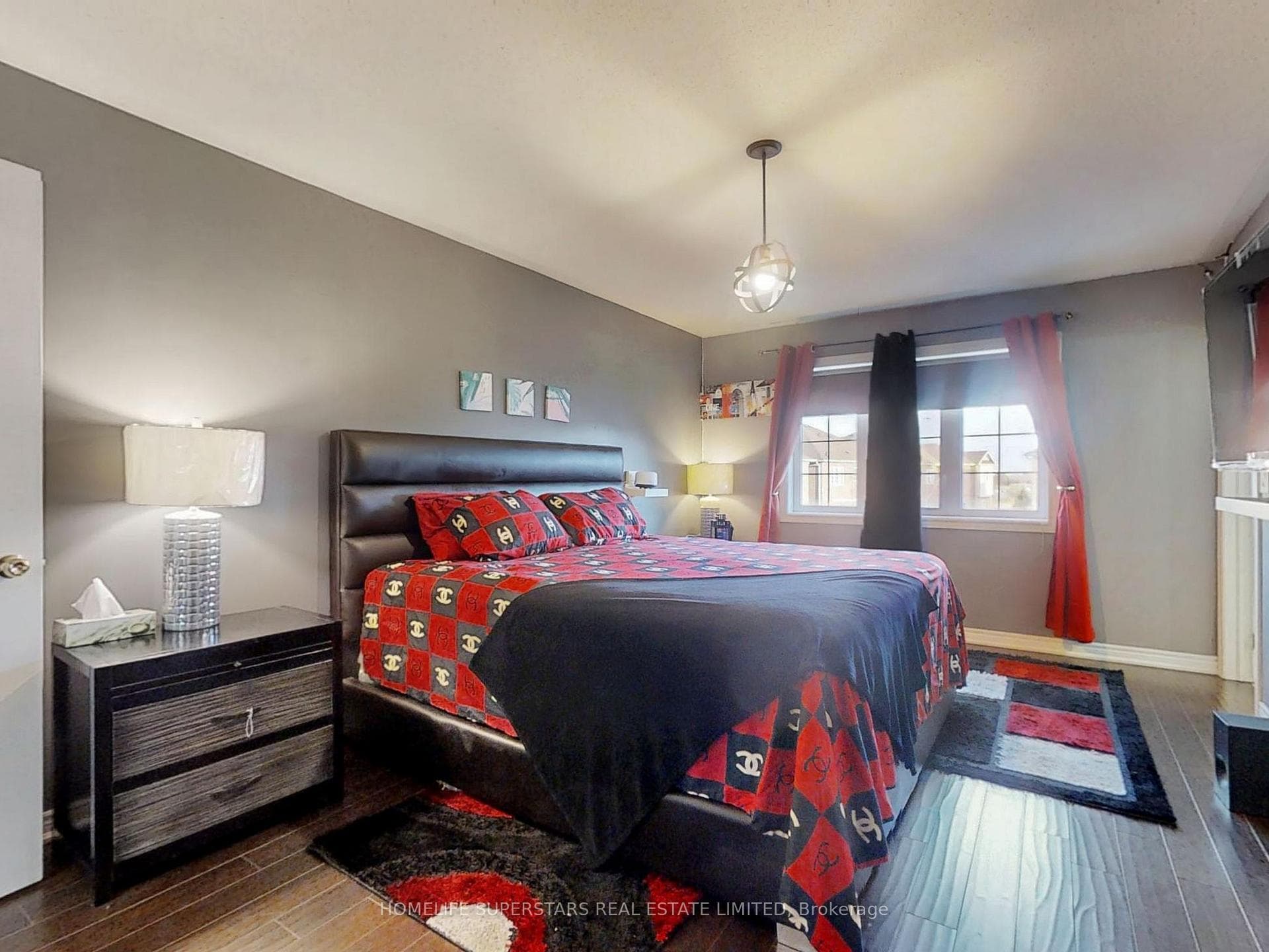 16 Samantha Crescent photo 14