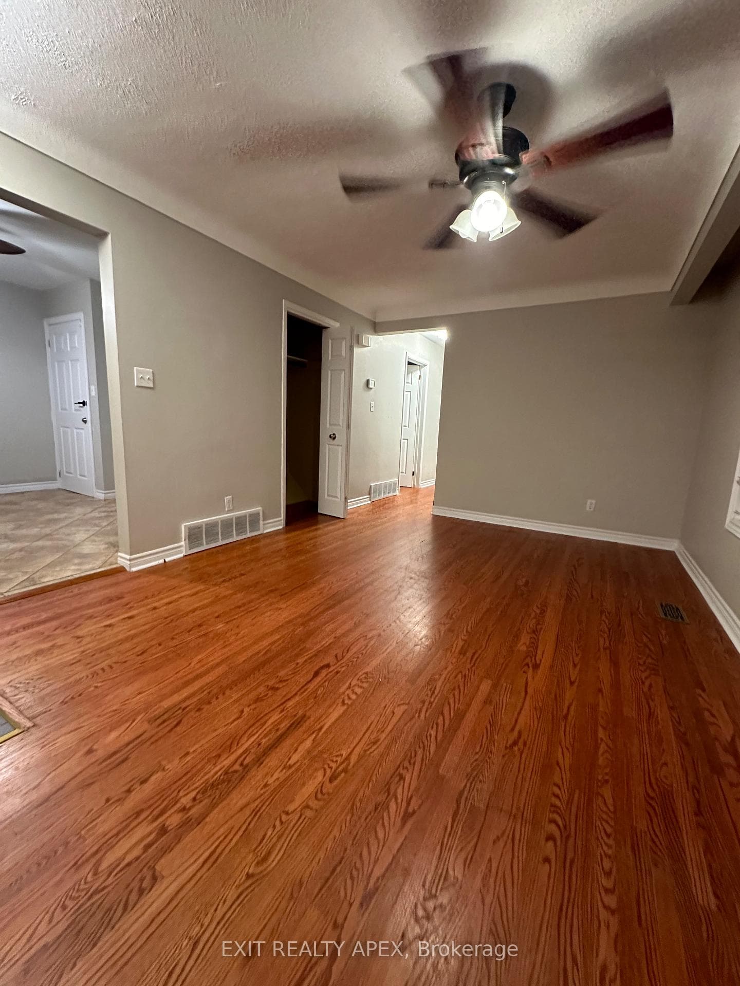 30 Churchill Avenue photo 7