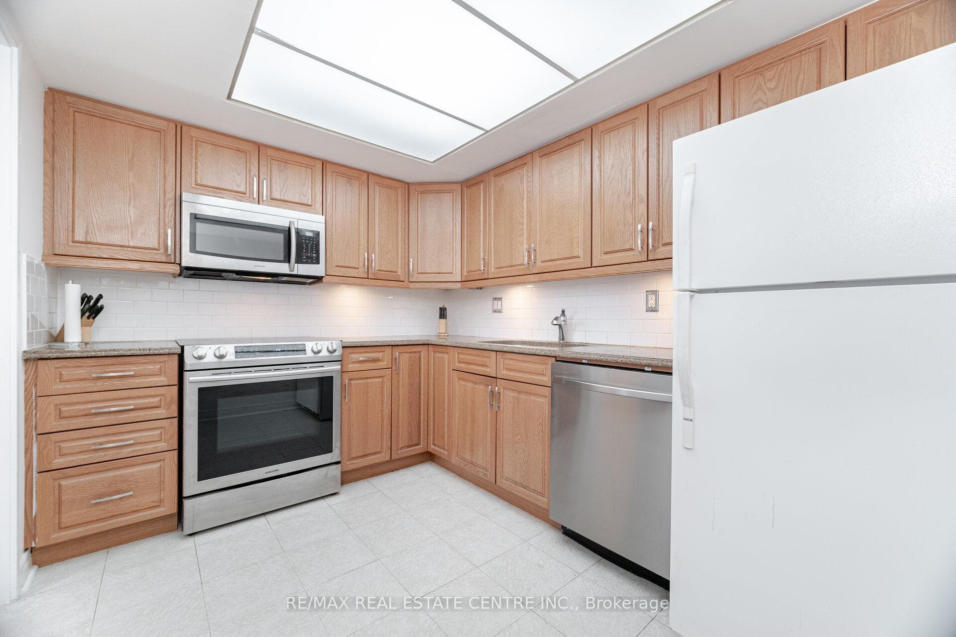 1111 Bough Beeches Boulevard Unit 103 photo 17