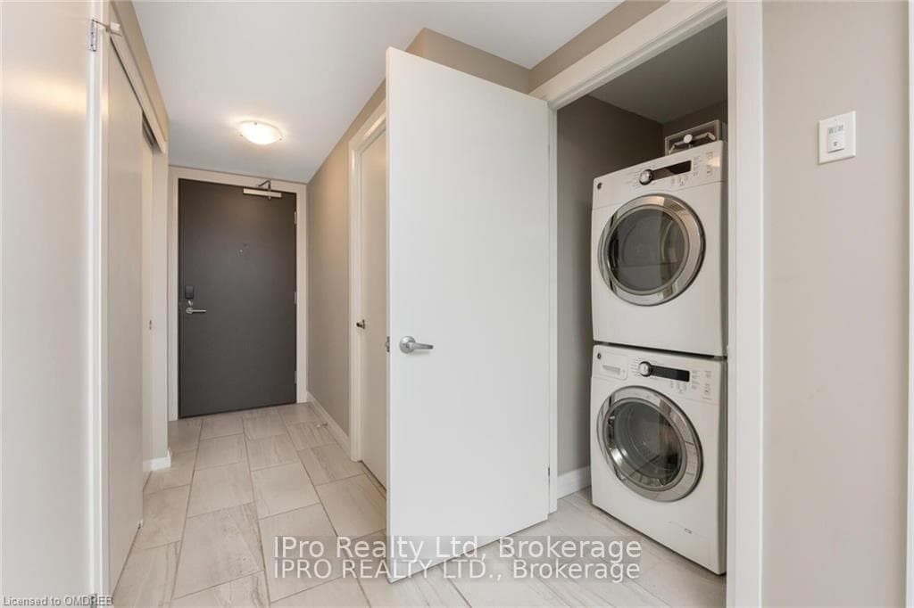 63 ARTHUR Street Unit 206 photo 8