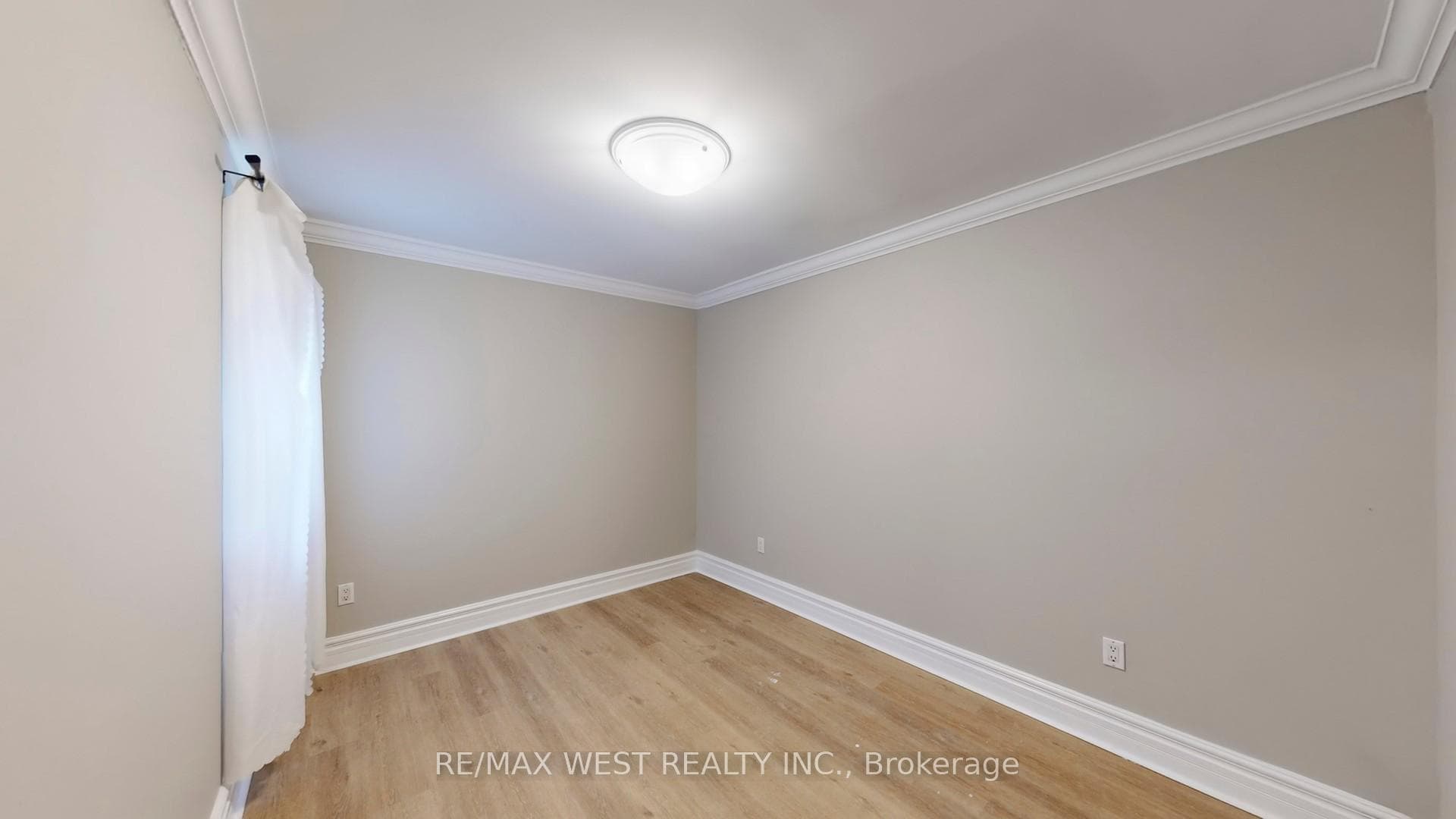 52 Radford Drive photo 8