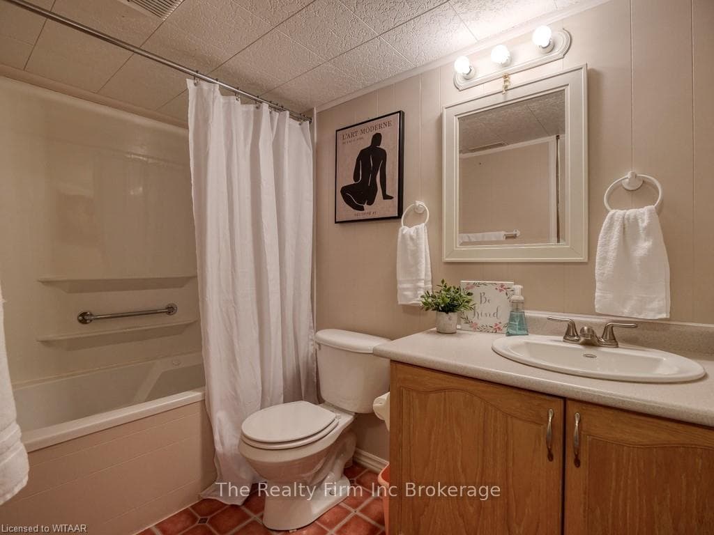 275 WONHAM Street Unit 2 photo 25