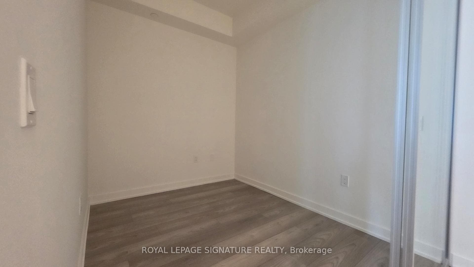 110 Broadway Avenue Unit 1404 photo 8
