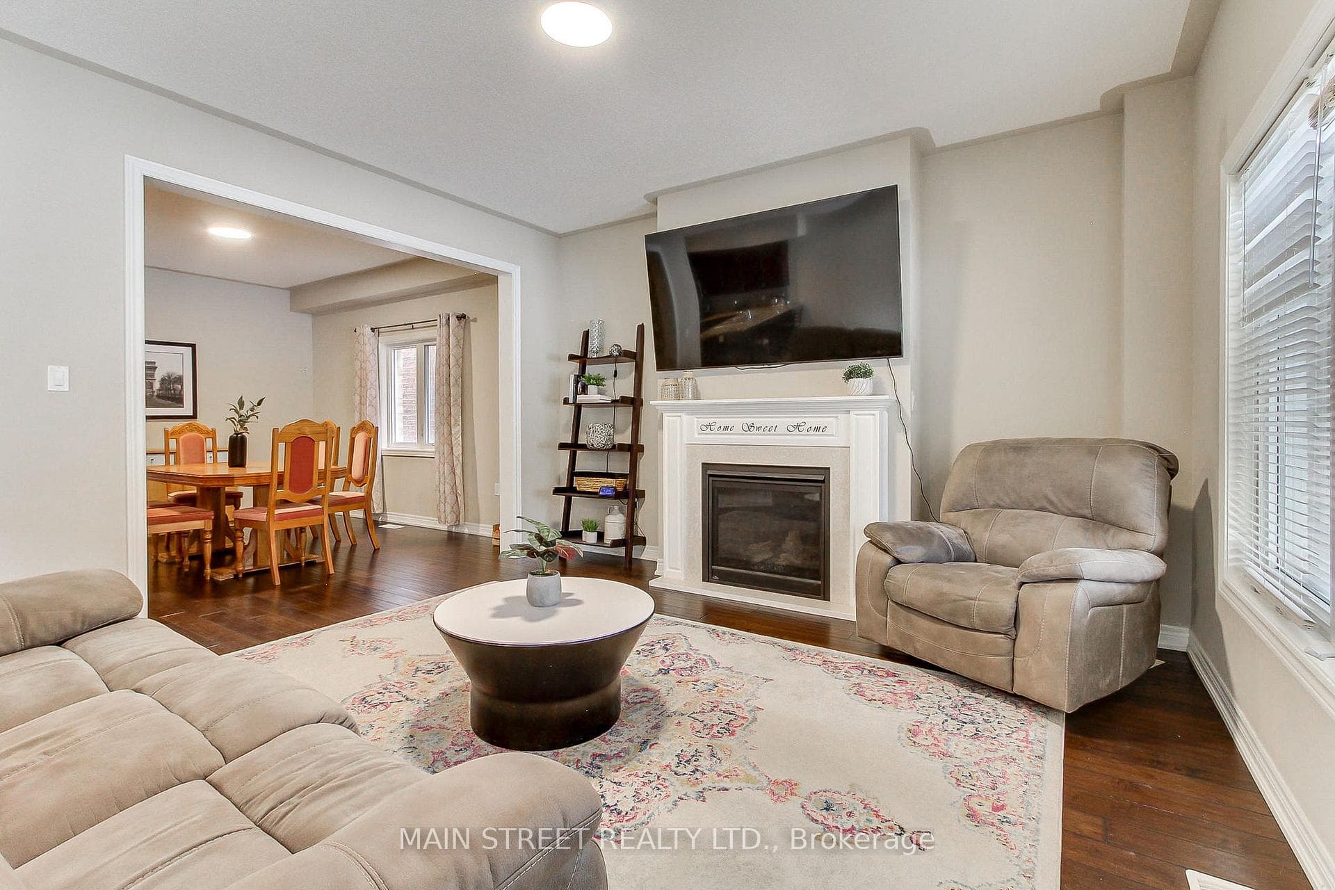 42 Prosser Crescent photo 5