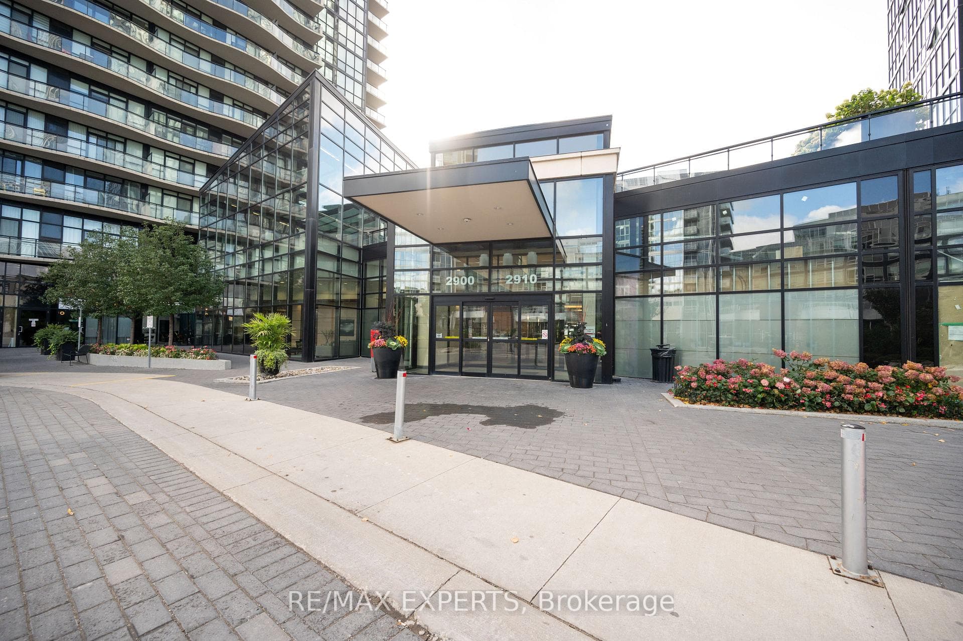 2910 Highway 7 Road Unit 3002 photo 2