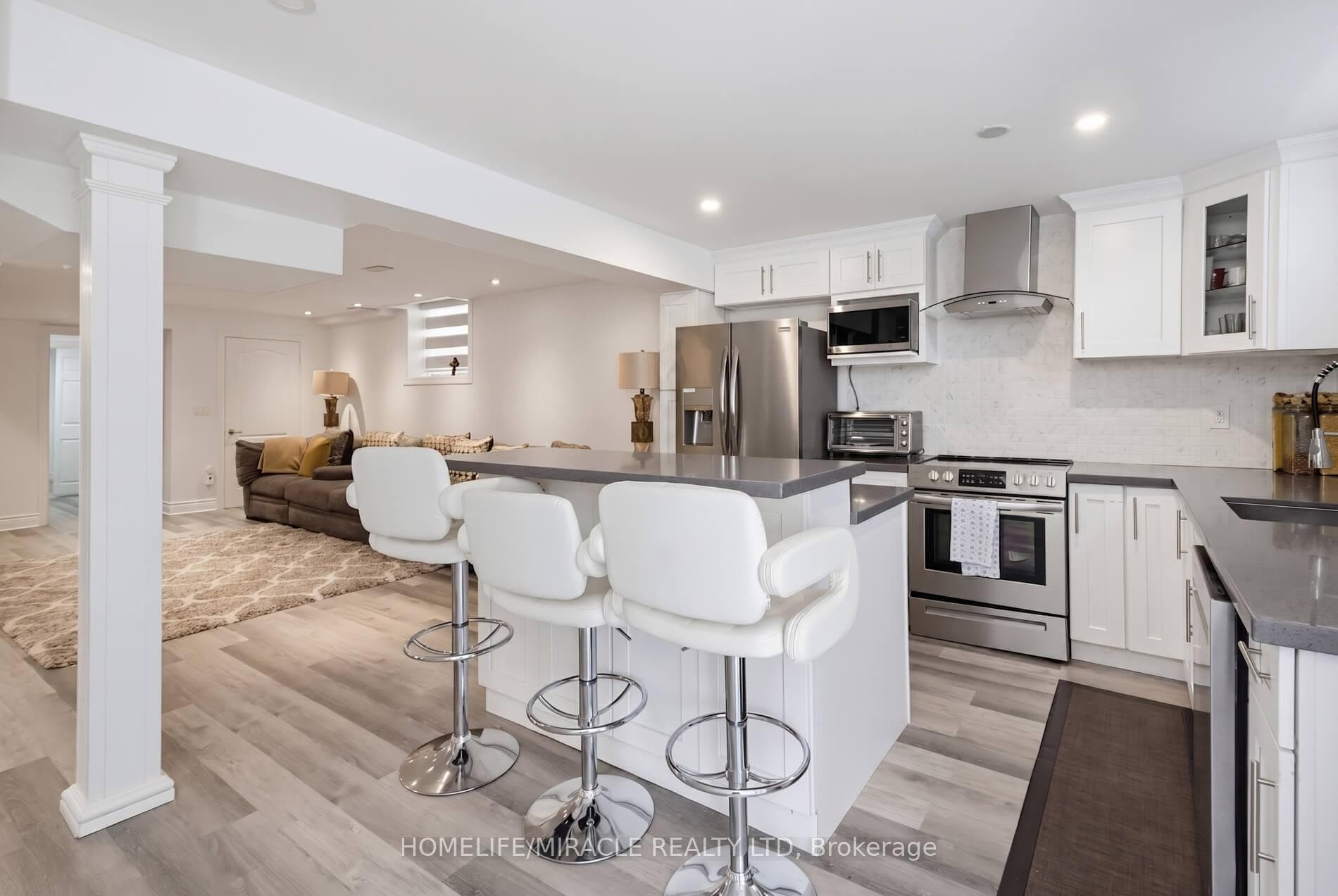 7350 Glamorgan Way photo 38
