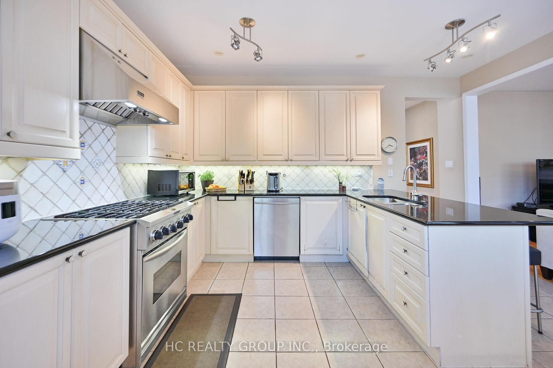 17 Landsdown Crescent photo 13