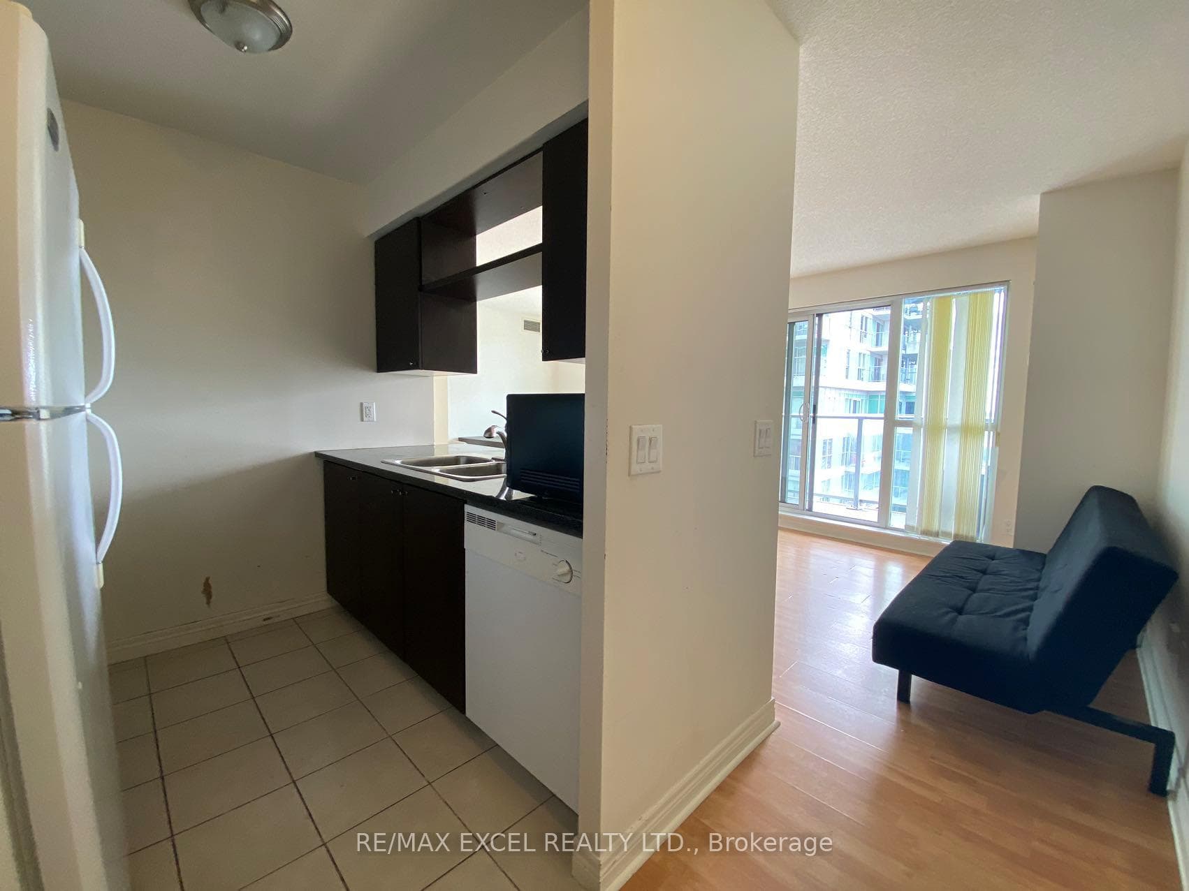 70 Town Centre Court Unit 2807 photo 7