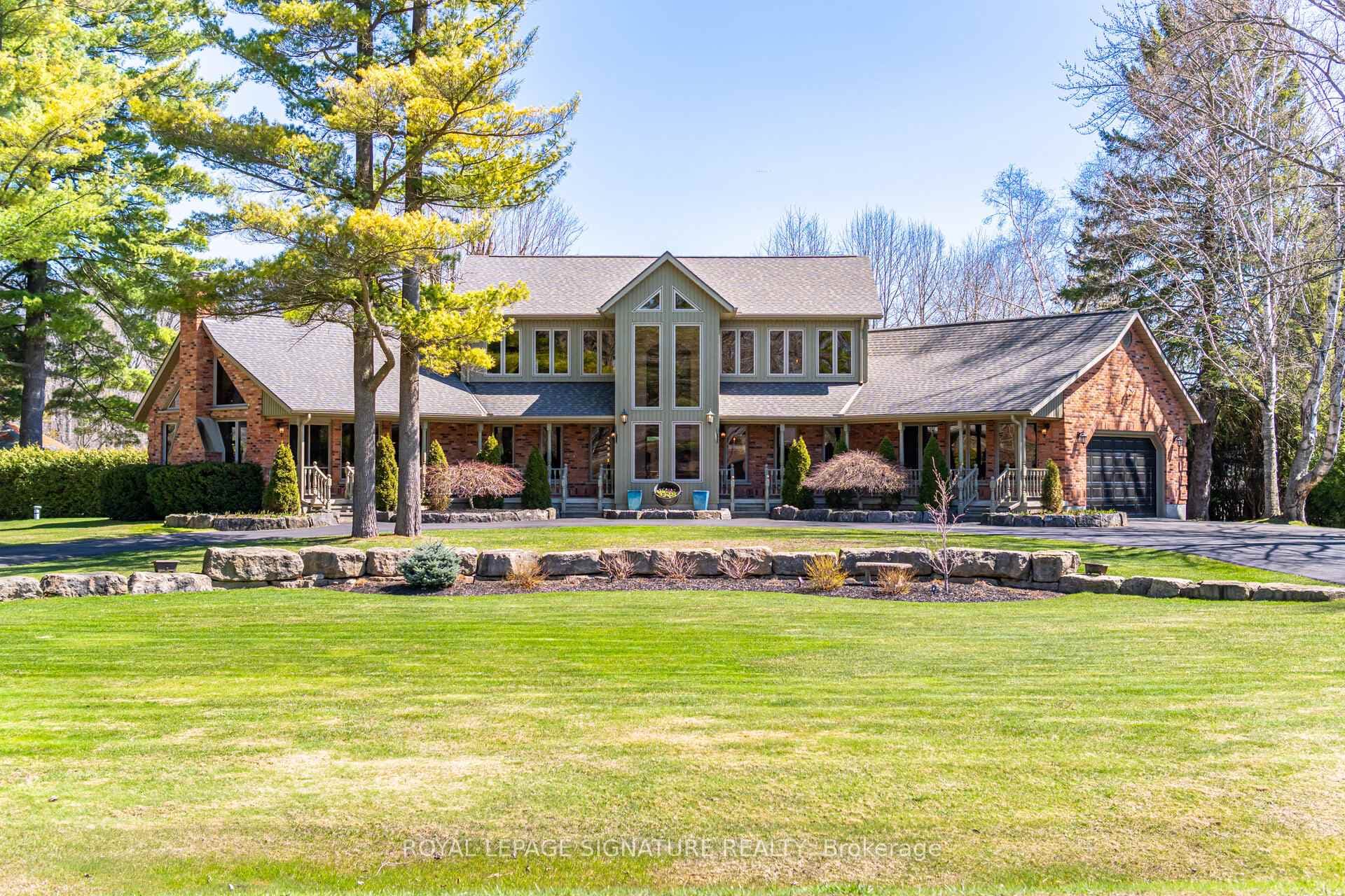 587 Hillcrest Road photo 2