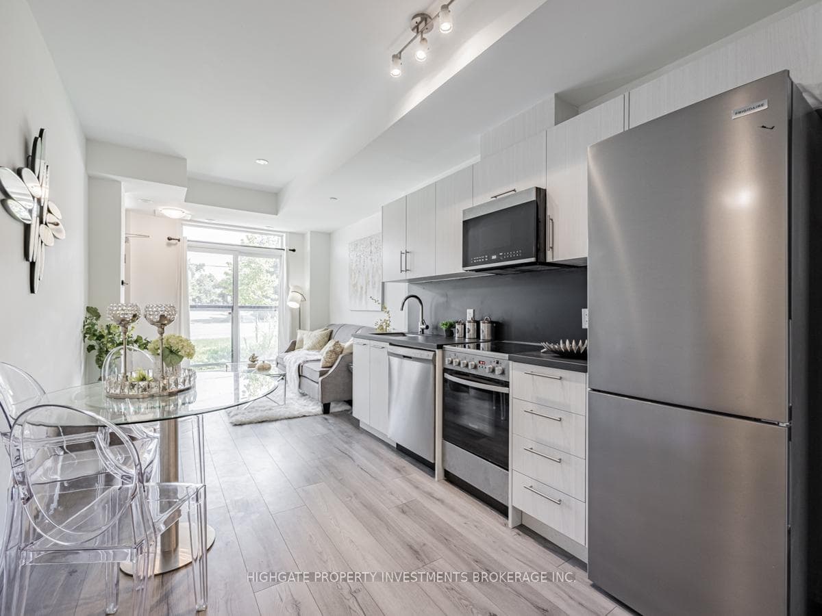 266 Finch Avenue Unit 13 photo 13