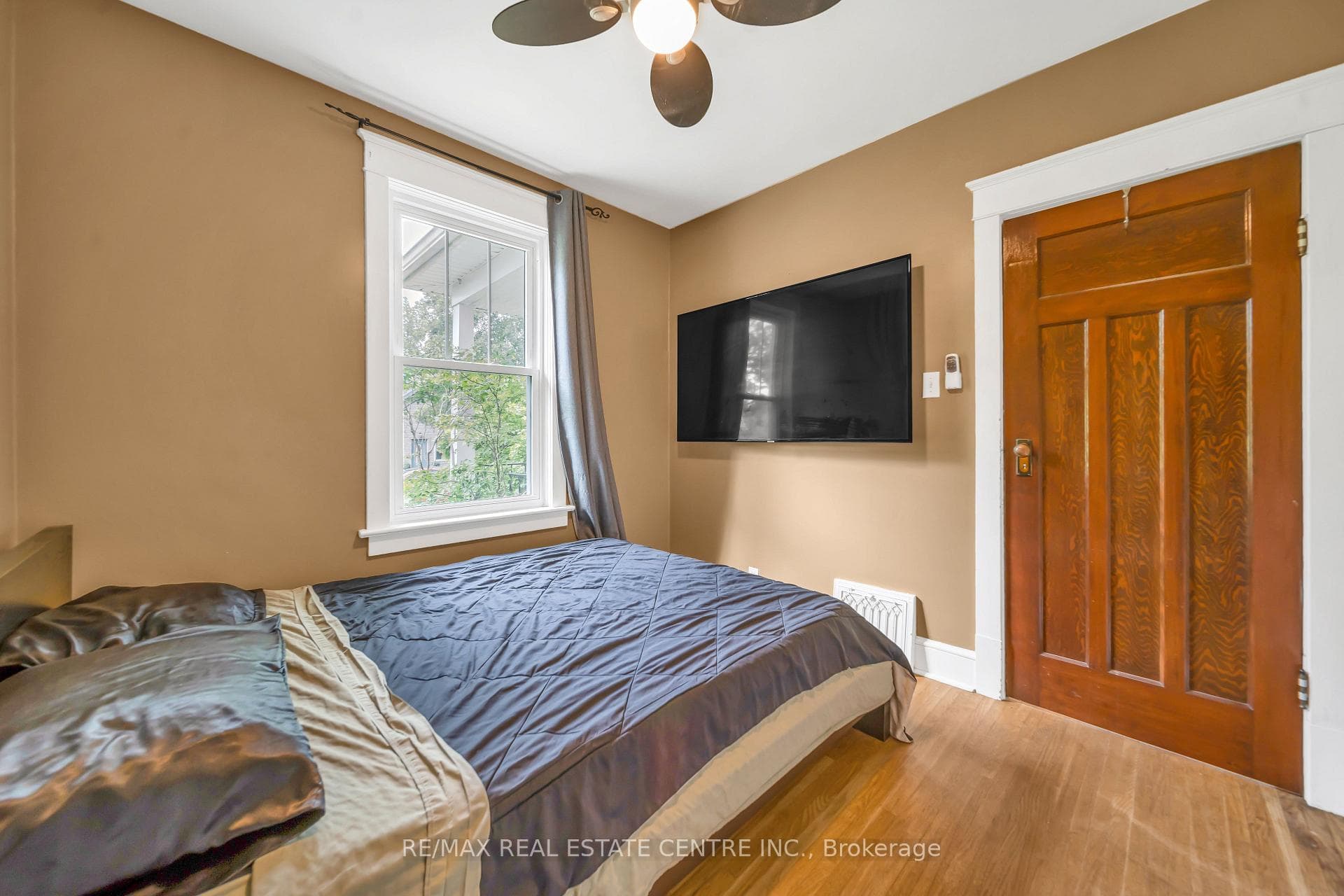 75 Selkirk Street photo 11