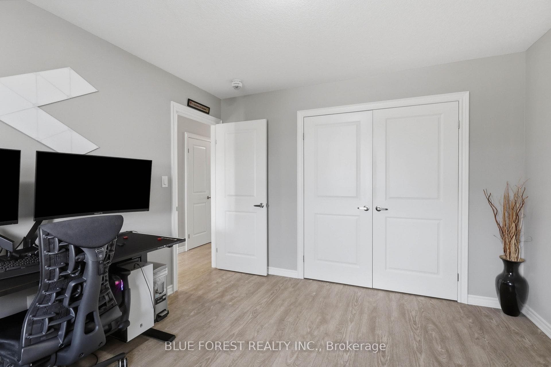 3320 Meadowgate Boulevard Unit 124 photo 15