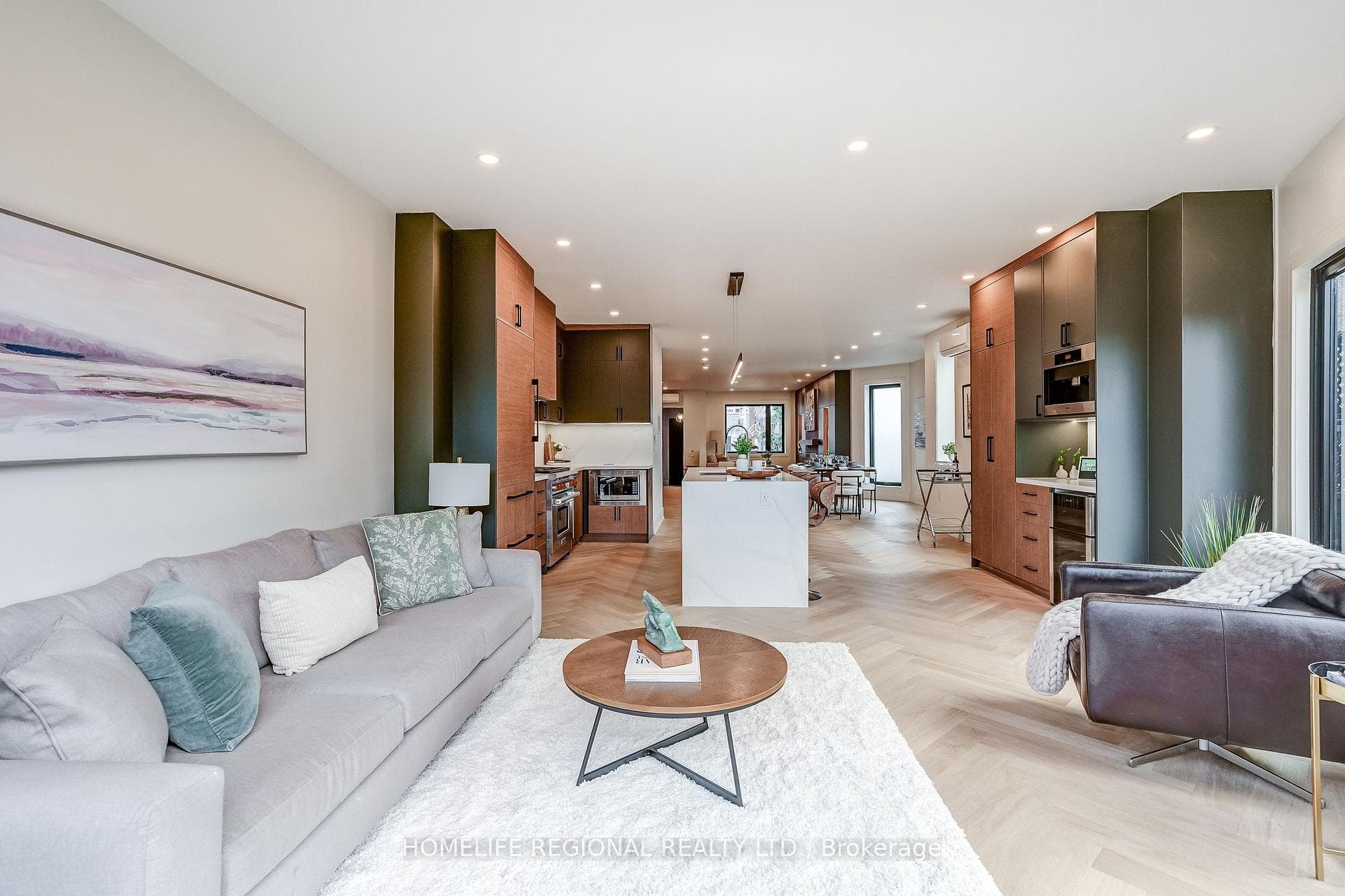 12 Macdonell Avenue photo 13