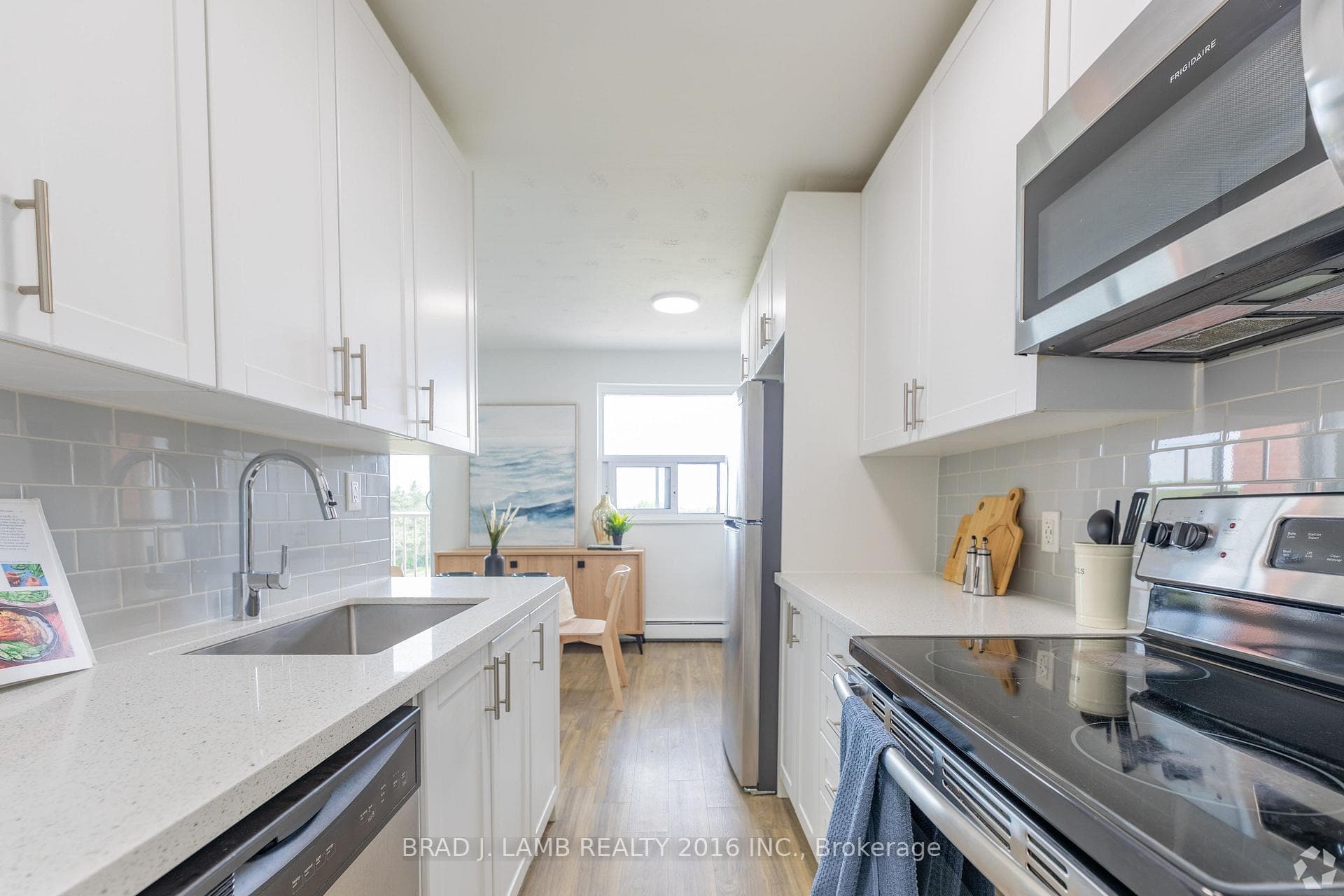 718 LAWRENCE Road Unit 204 photo 3