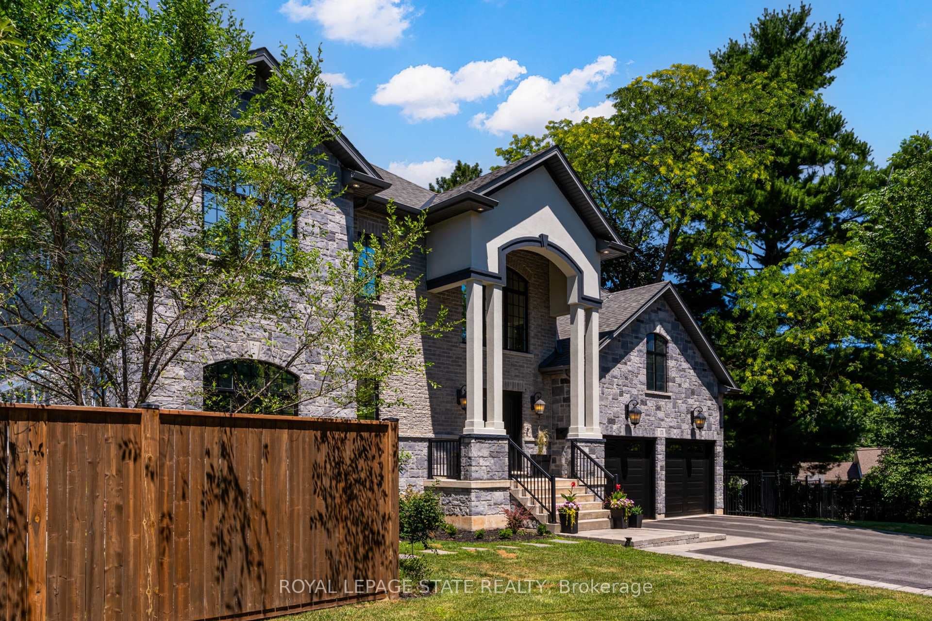 175 Oakhill Place photo 4