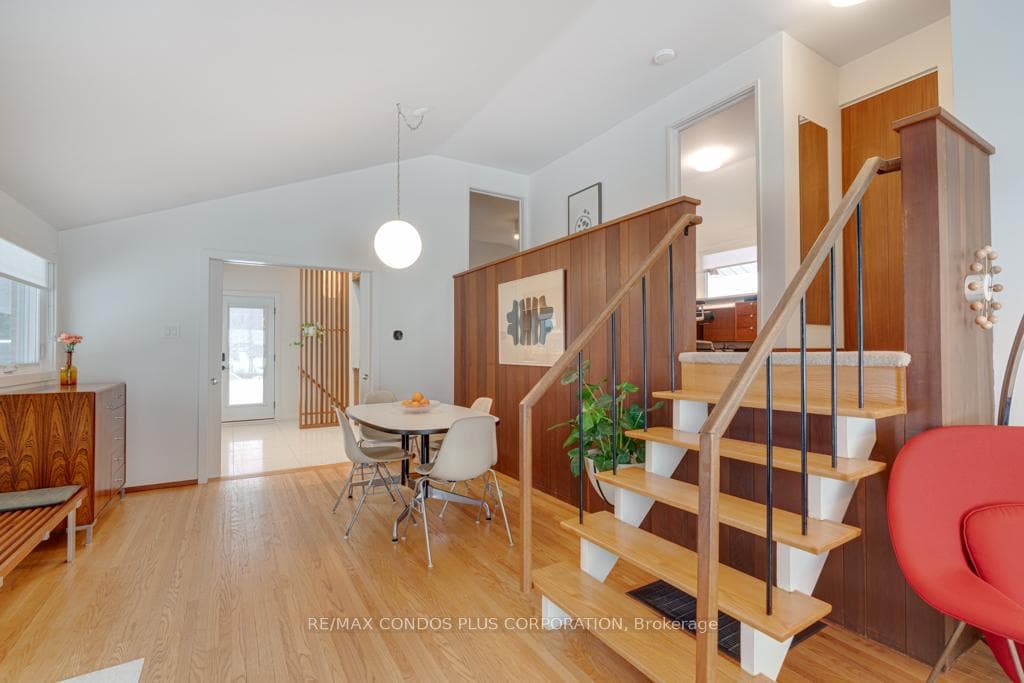 6 Munson Crescent photo 13