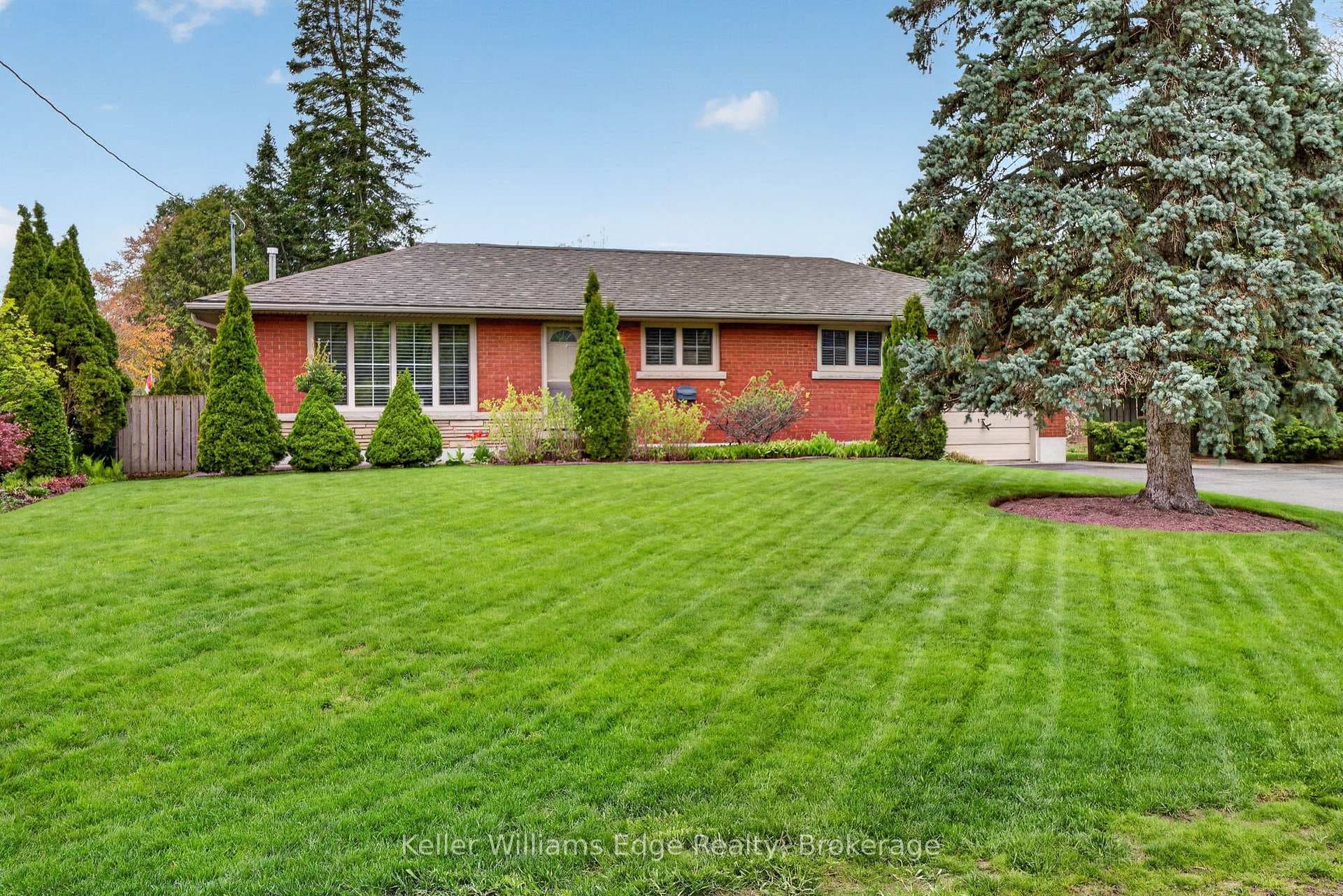 187 Council Crescent photo 1