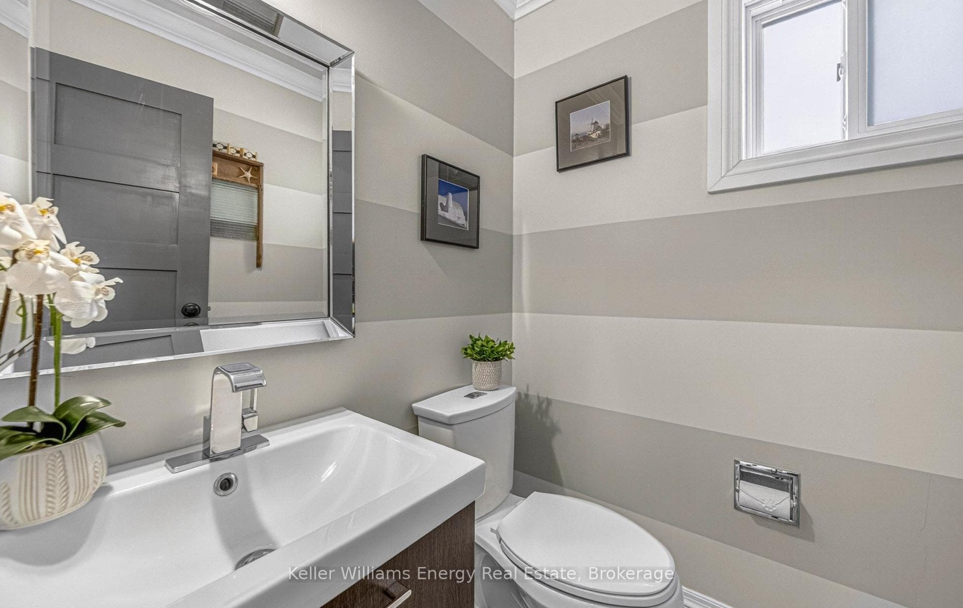 632 Chiron Crescent photo 21