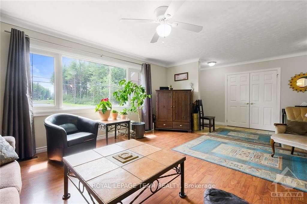 2642 CARP Road photo 3